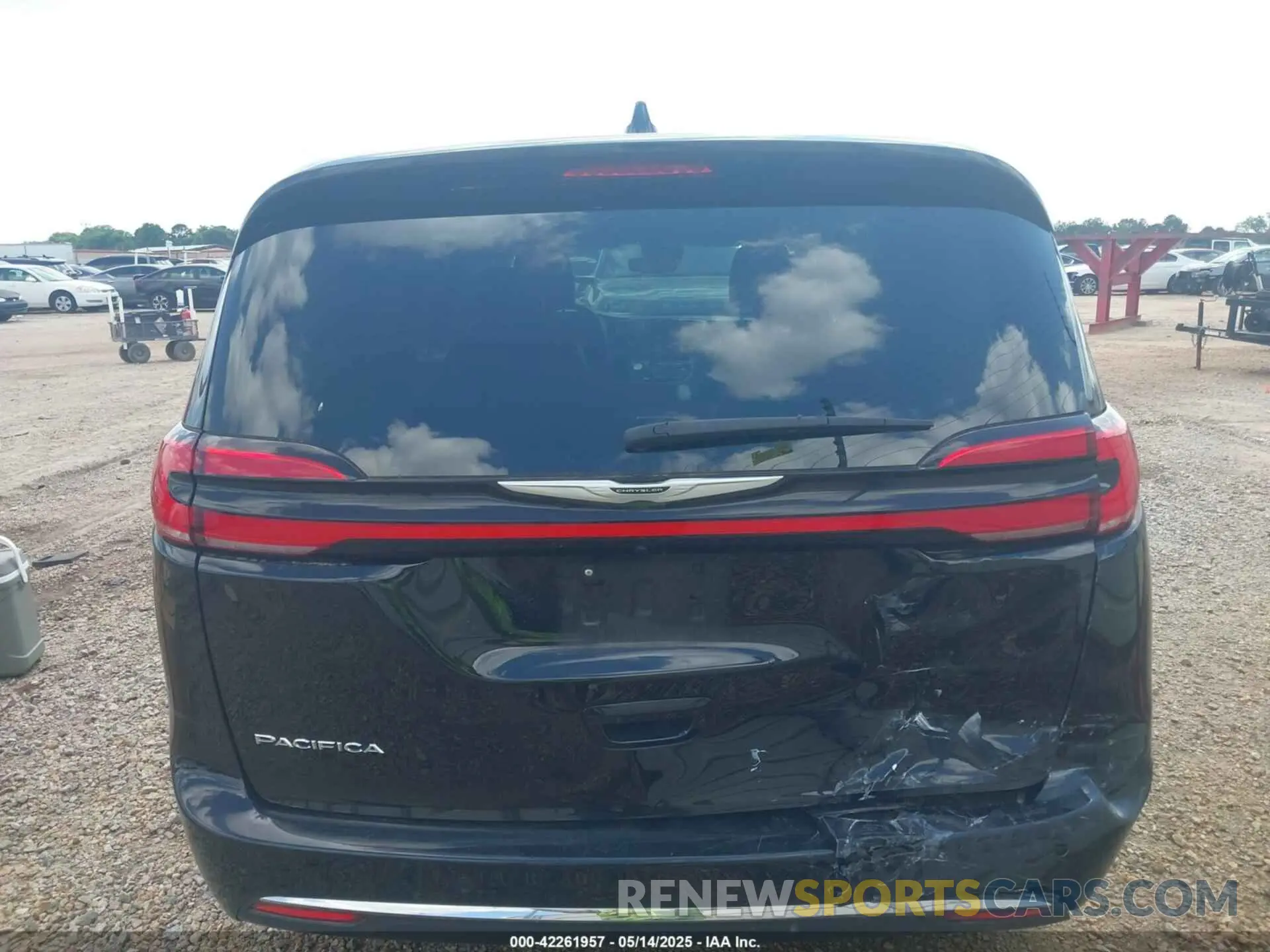 16 Photograph of a damaged car 2C4RC1BG5RR143821 CHRYSLER PACIFICA 2024