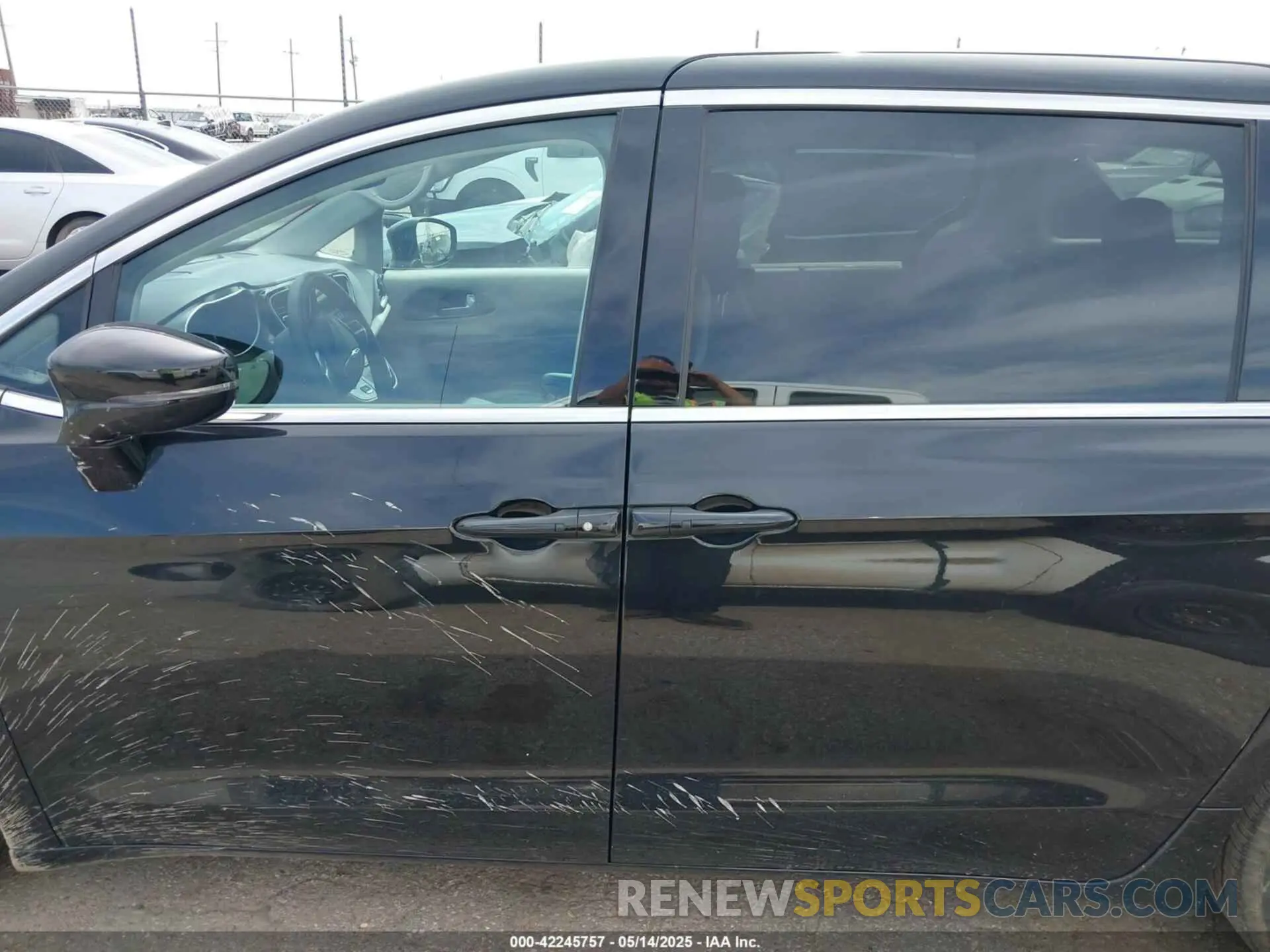 14 Photograph of a damaged car 2C4RC1BG6RR101545 CHRYSLER PACIFICA 2024