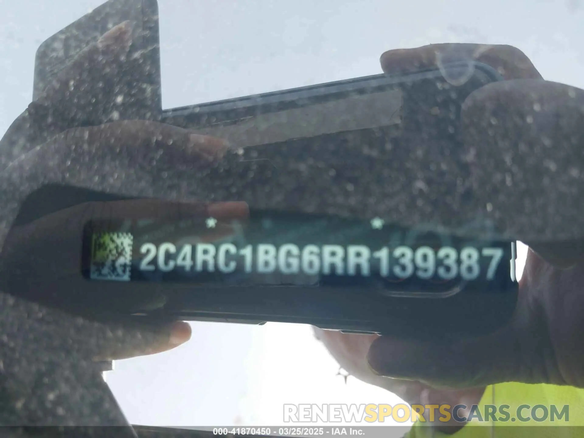 9 Photograph of a damaged car 2C4RC1BG6RR139387 CHRYSLER PACIFICA 2024