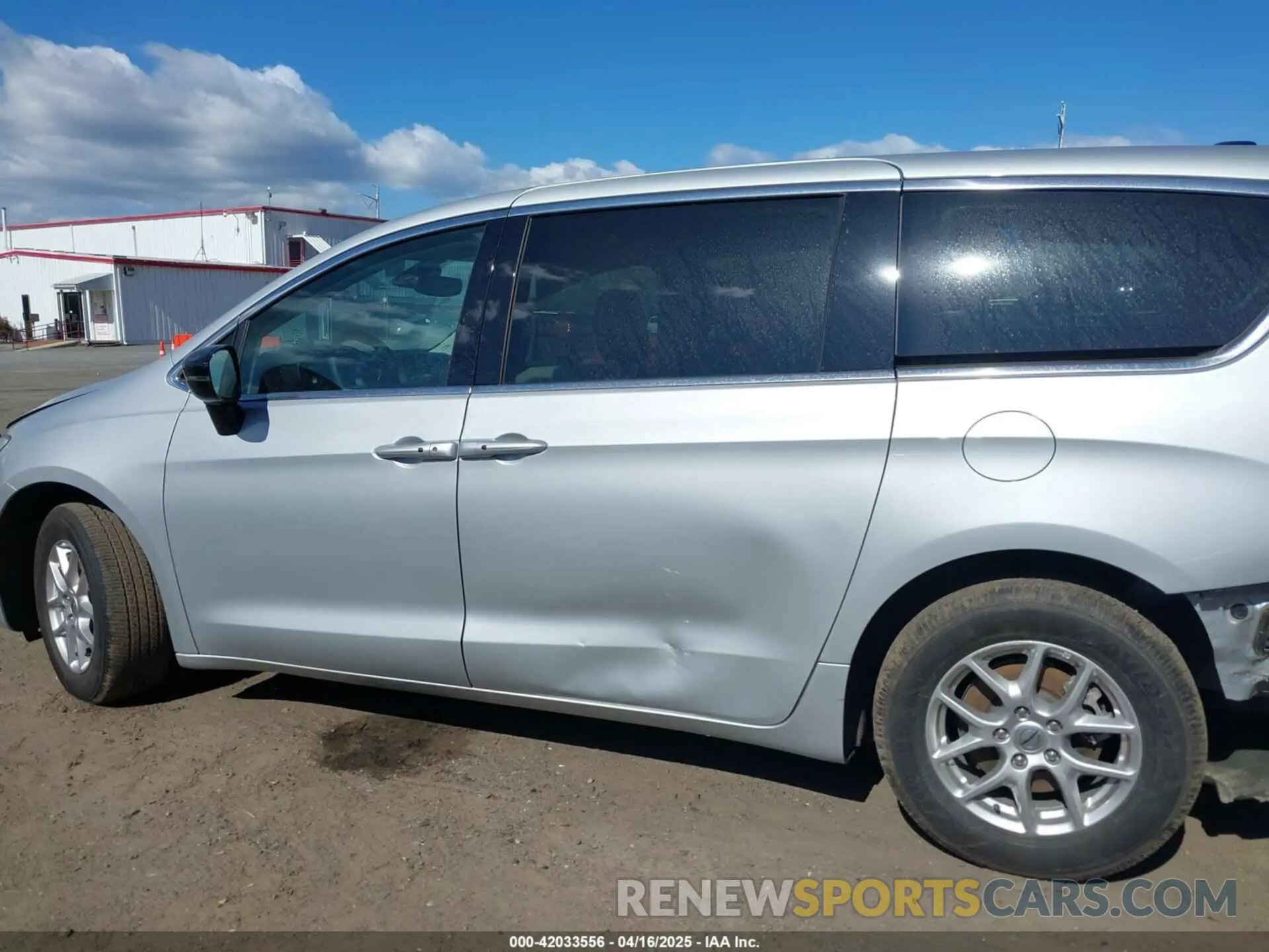 14 Photograph of a damaged car 2C4RC1BG6RR179873 CHRYSLER PACIFICA 2024