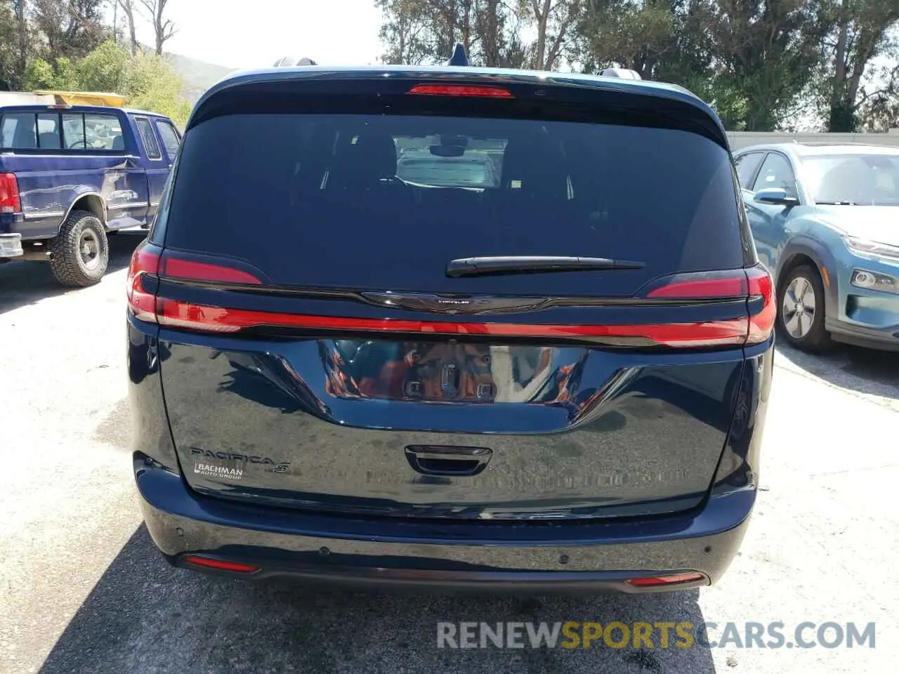6 Photograph of a damaged car 2C4RC1BG7RR100453 CHRYSLER PACIFICA 2024