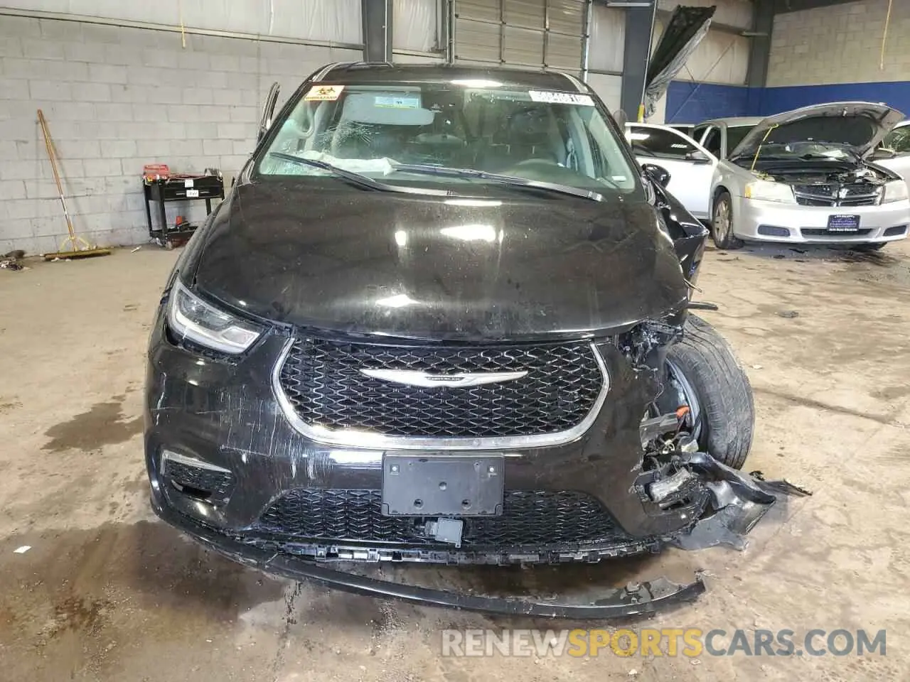 5 Photograph of a damaged car 2C4RC1BG7RR149345 CHRYSLER PACIFICA 2024
