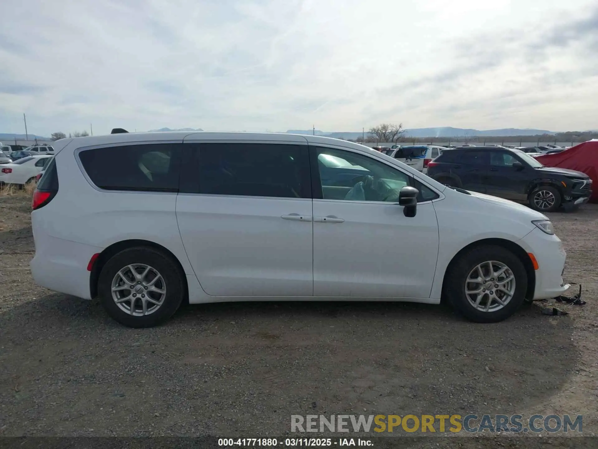 13 Photograph of a damaged car 2C4RC1BG7RR182975 CHRYSLER PACIFICA 2024