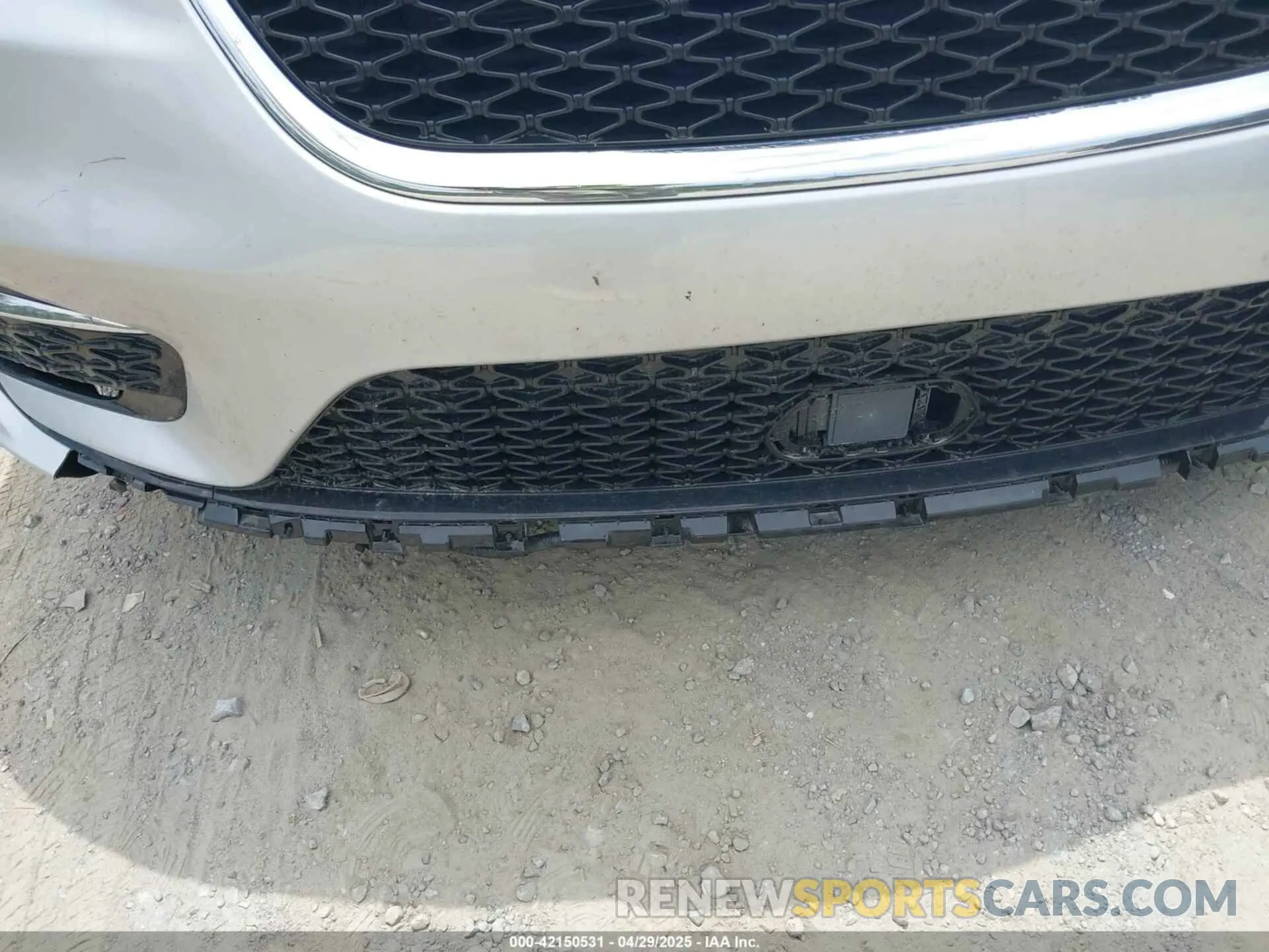 18 Photograph of a damaged car 2C4RC1BG8RR139066 CHRYSLER PACIFICA 2024