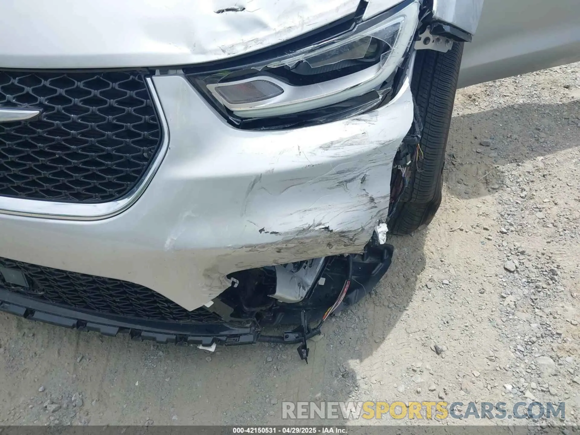 19 Photograph of a damaged car 2C4RC1BG8RR139066 CHRYSLER PACIFICA 2024
