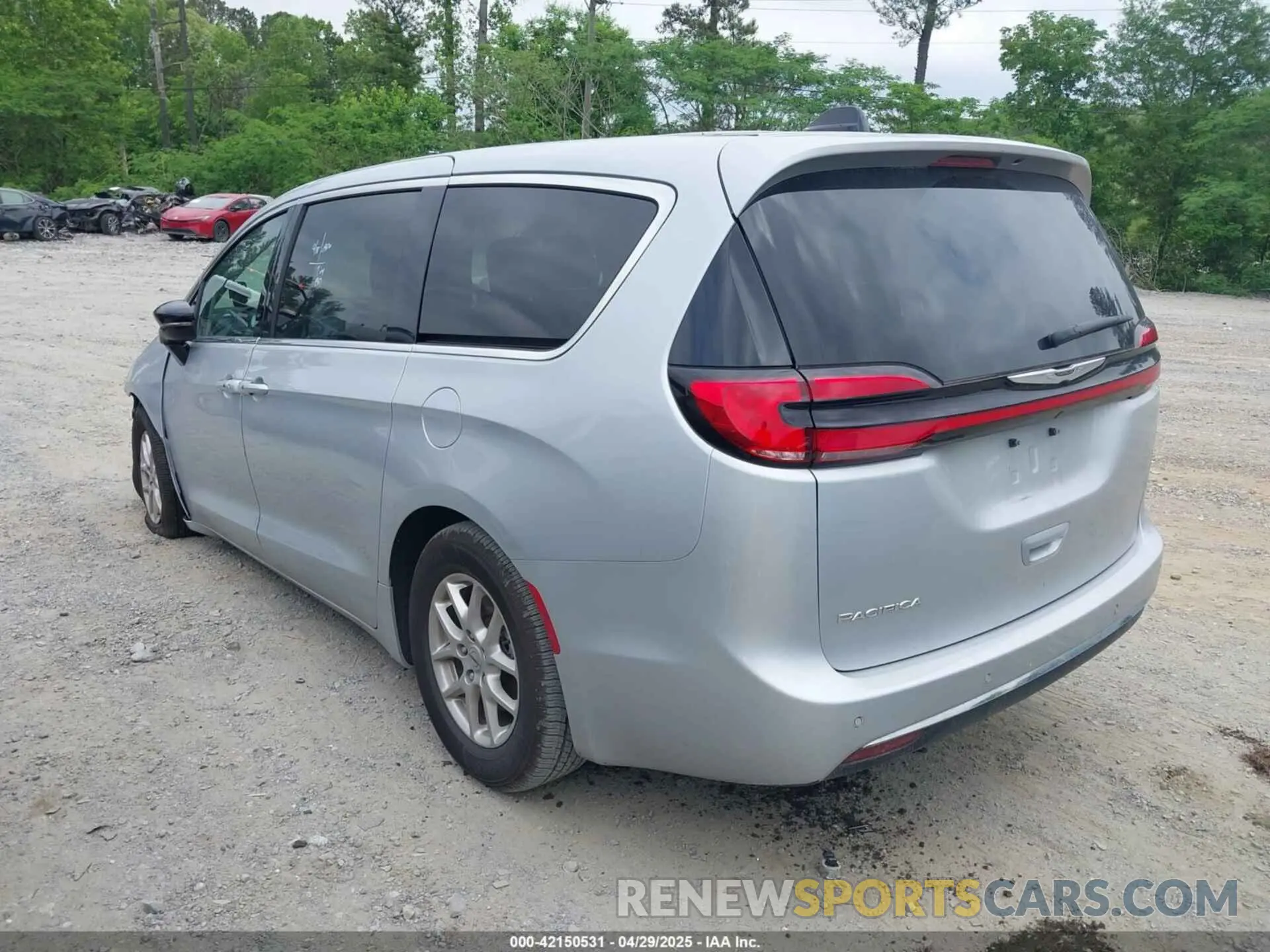 3 Photograph of a damaged car 2C4RC1BG8RR139066 CHRYSLER PACIFICA 2024