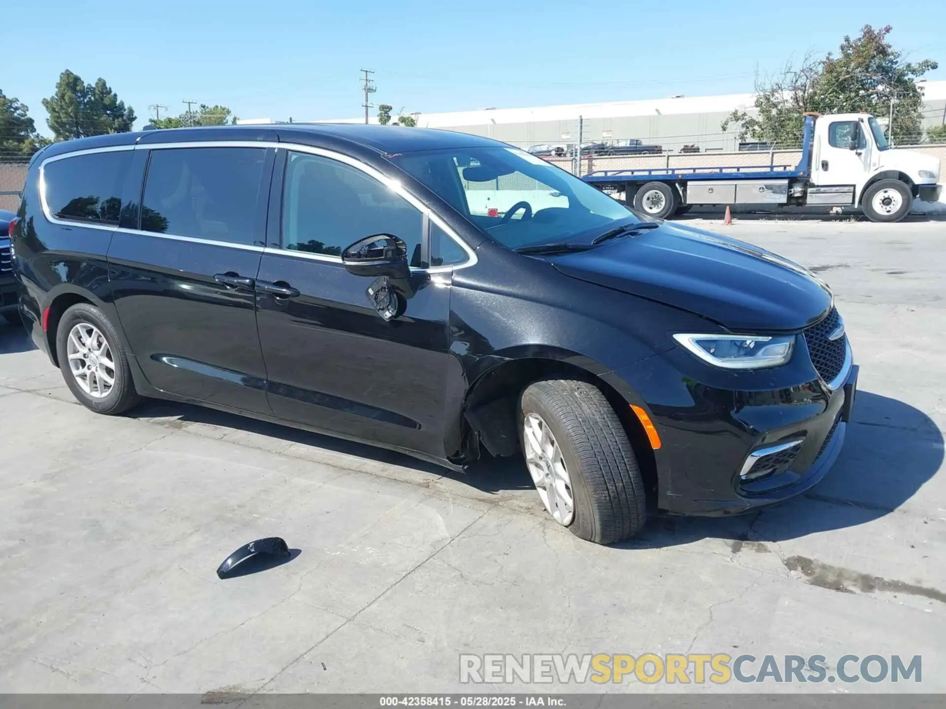 1 Photograph of a damaged car 2C4RC1BG8RR156353 CHRYSLER PACIFICA 2024