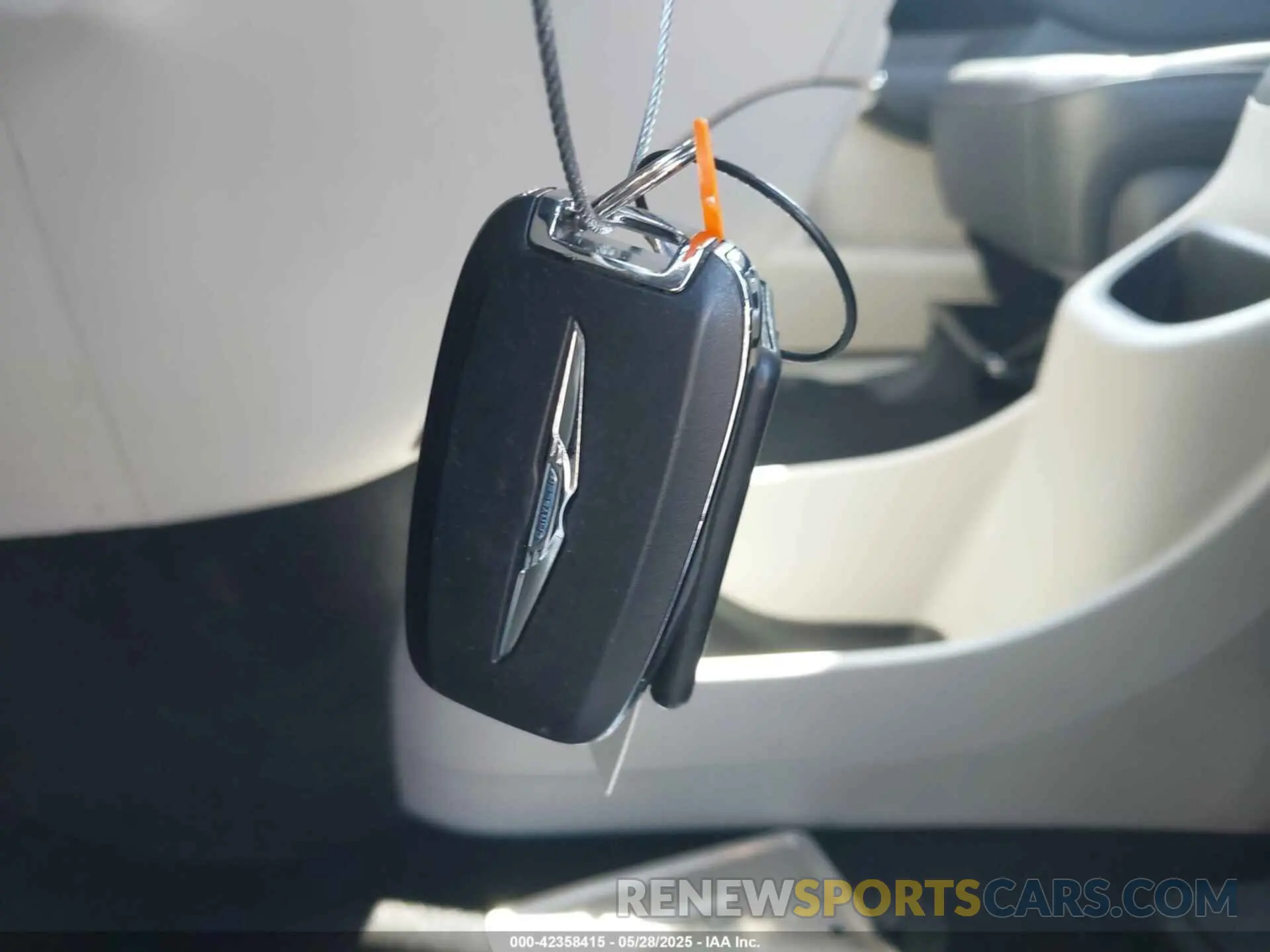 11 Photograph of a damaged car 2C4RC1BG8RR156353 CHRYSLER PACIFICA 2024