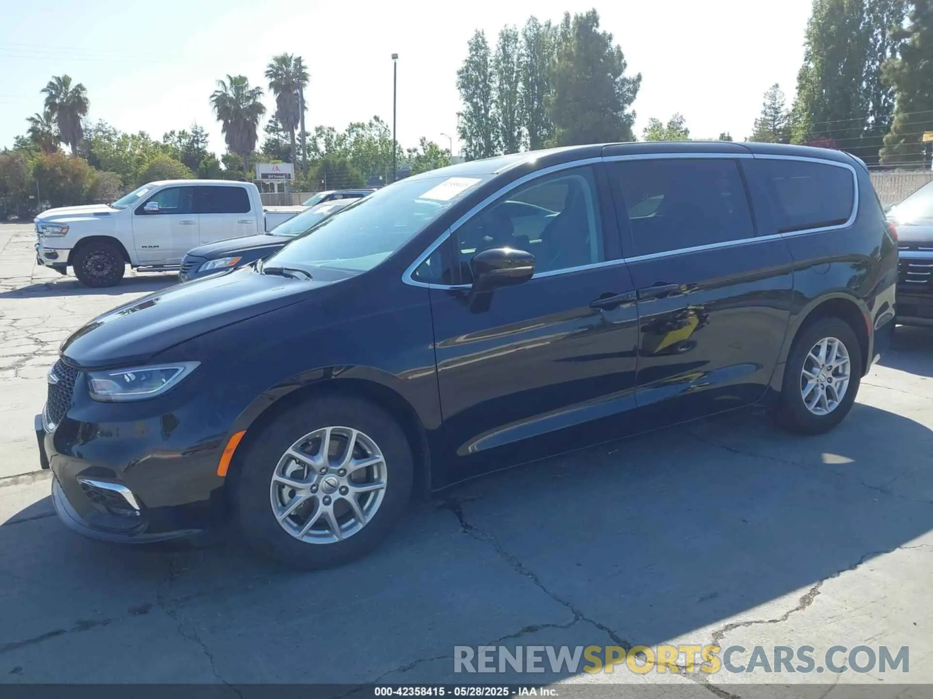 2 Photograph of a damaged car 2C4RC1BG8RR156353 CHRYSLER PACIFICA 2024