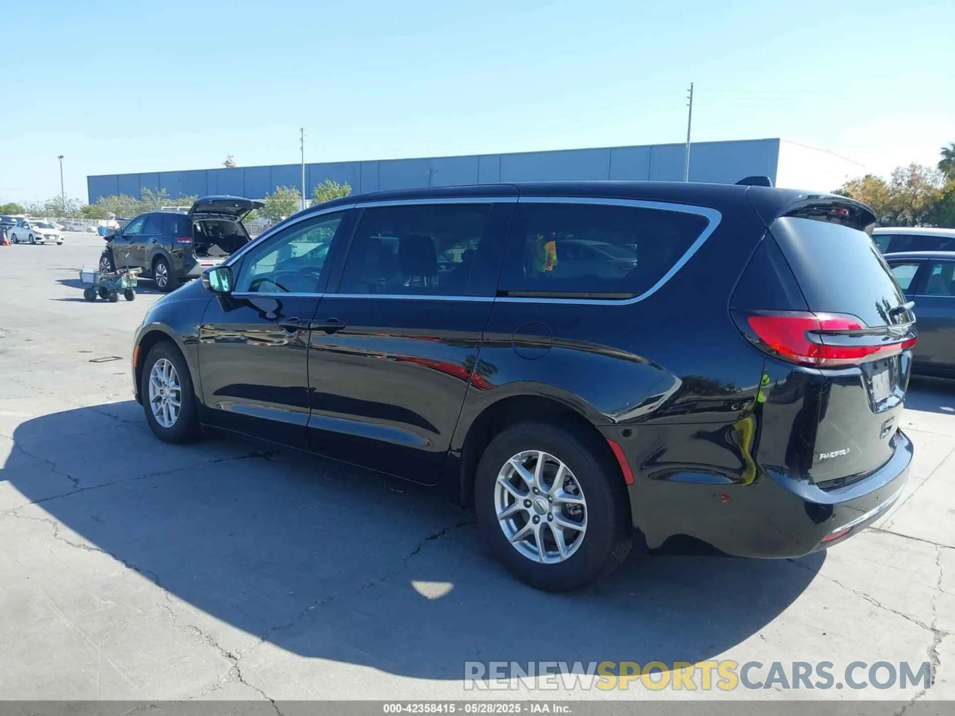 3 Photograph of a damaged car 2C4RC1BG8RR156353 CHRYSLER PACIFICA 2024