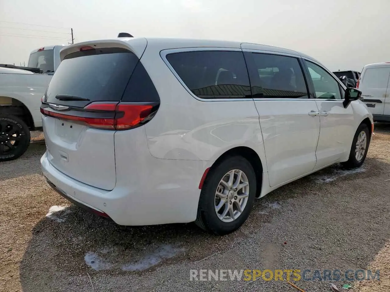 3 Photograph of a damaged car 2C4RC1BG8RR156479 CHRYSLER PACIFICA 2024