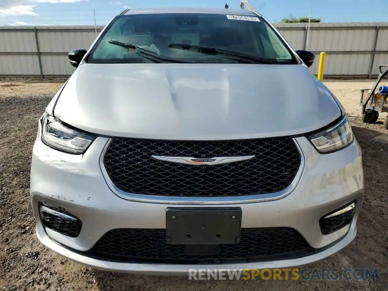 5 Photograph of a damaged car 2C4RC1BG8RR172682 CHRYSLER PACIFICA 2024