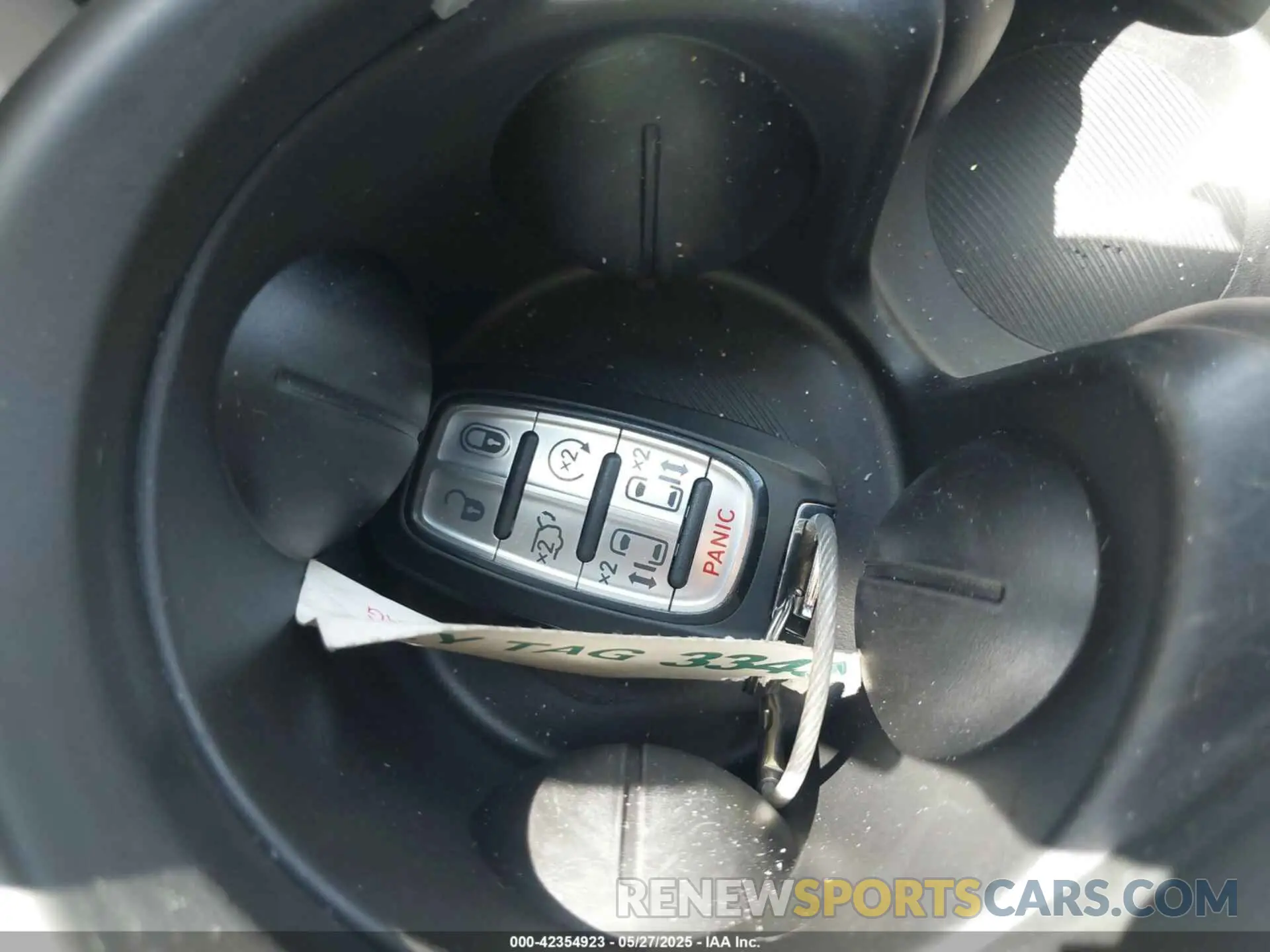 11 Photograph of a damaged car 2C4RC1BG8RR179678 CHRYSLER PACIFICA 2024