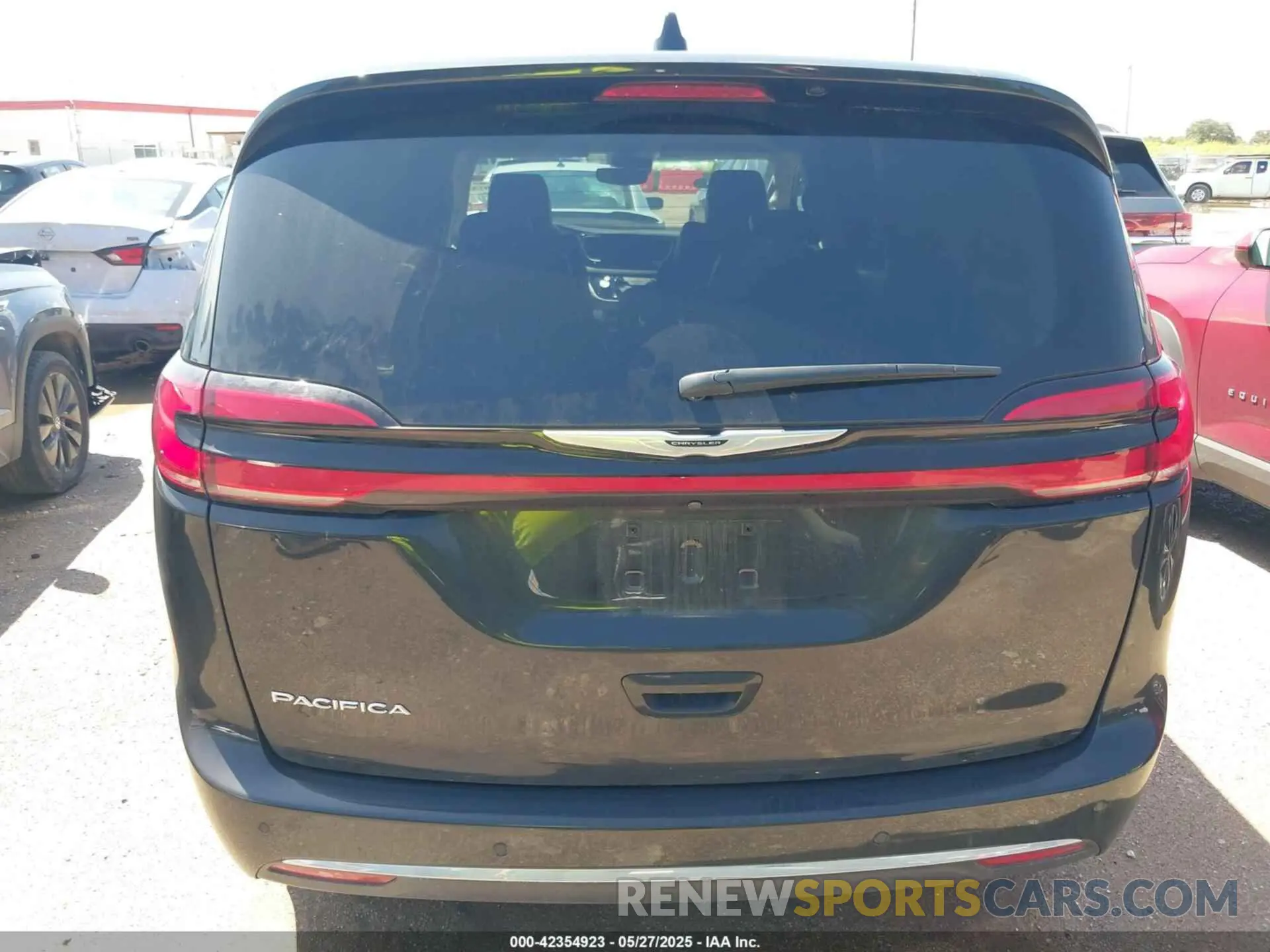 16 Photograph of a damaged car 2C4RC1BG8RR179678 CHRYSLER PACIFICA 2024