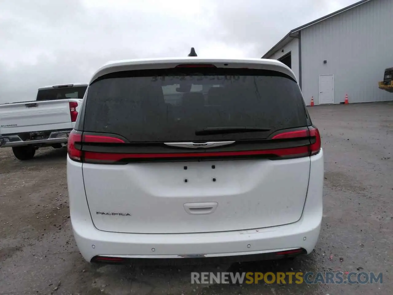 6 Photograph of a damaged car 2C4RC1BG9RR110546 CHRYSLER PACIFICA 2024