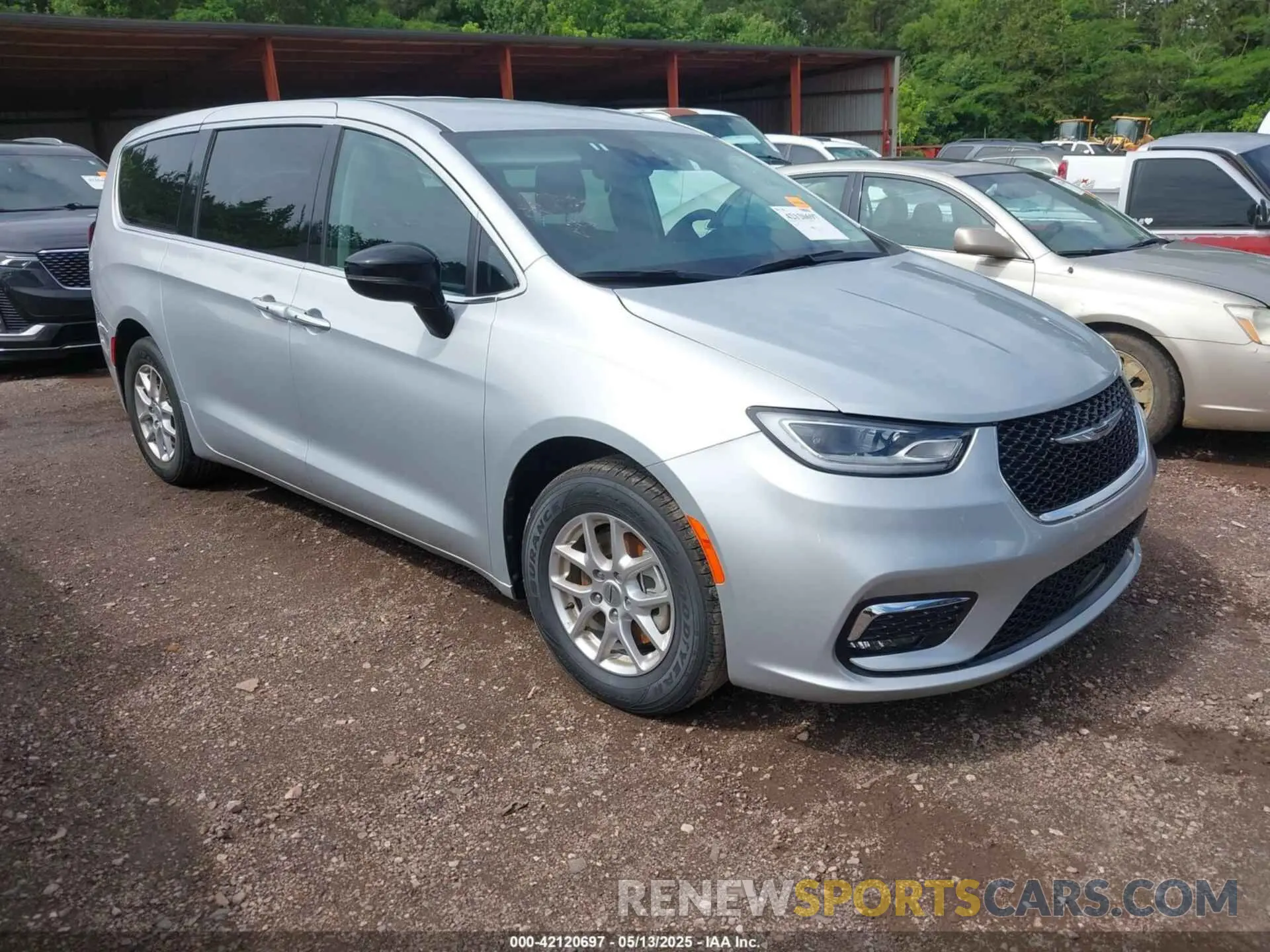 1 Photograph of a damaged car 2C4RC1BG9RR129162 CHRYSLER PACIFICA 2024