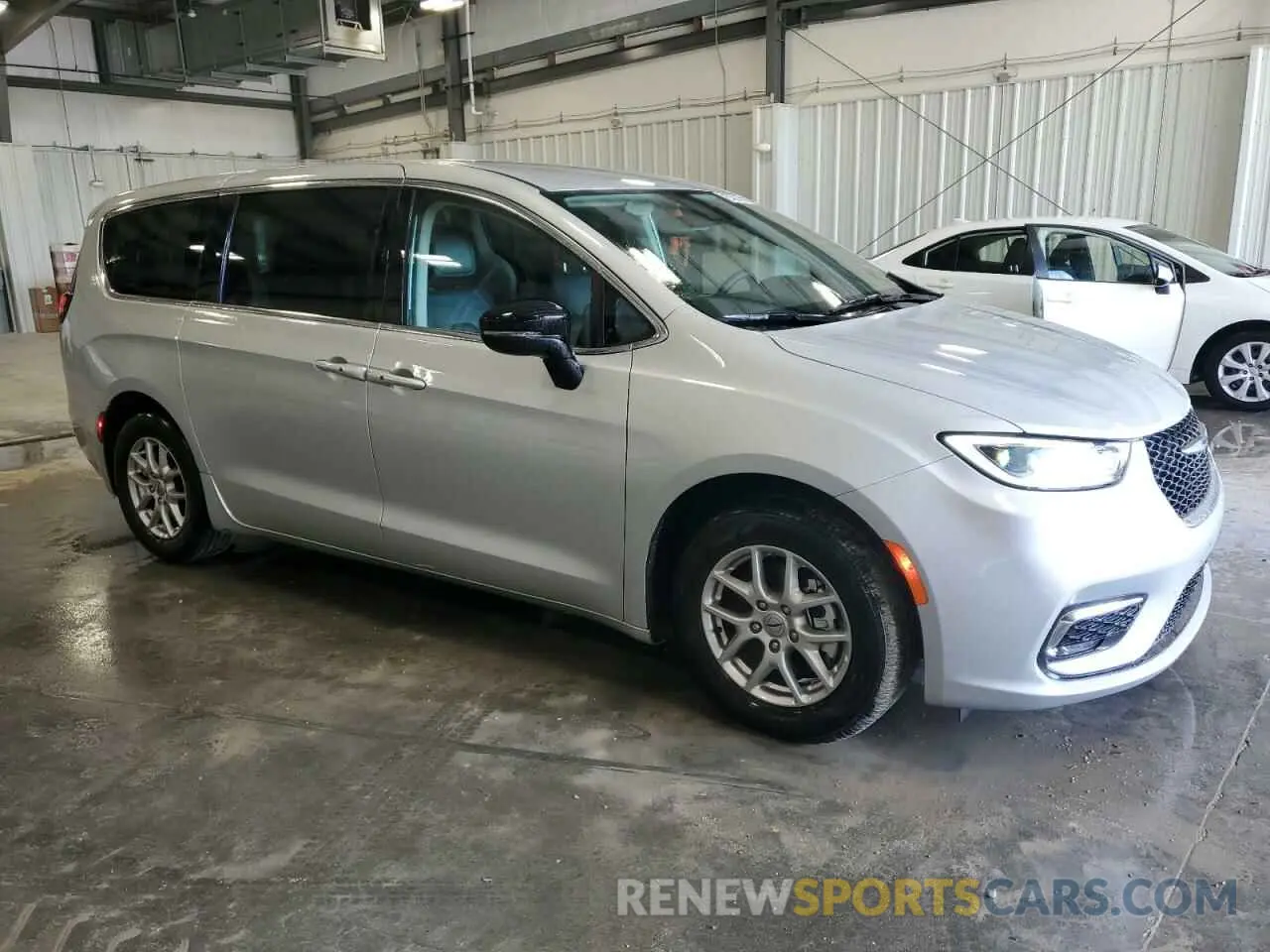 4 Photograph of a damaged car 2C4RC1BG9RR129548 CHRYSLER PACIFICA 2024