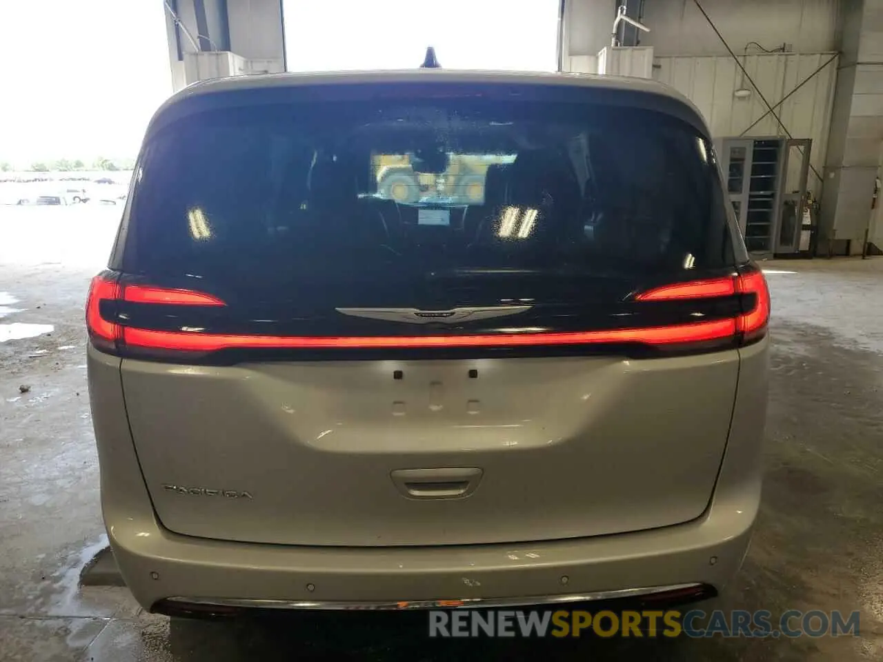 6 Photograph of a damaged car 2C4RC1BG9RR129548 CHRYSLER PACIFICA 2024