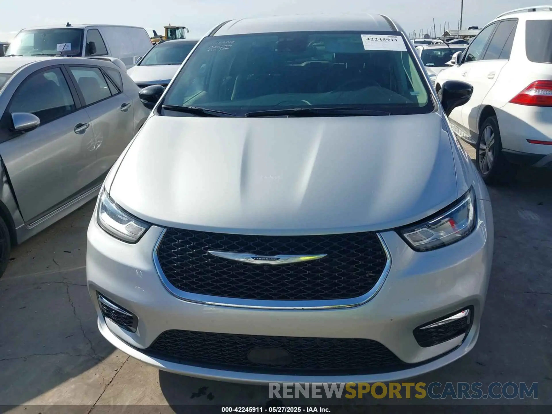 6 Photograph of a damaged car 2C4RC1BG9RR132725 CHRYSLER PACIFICA 2024