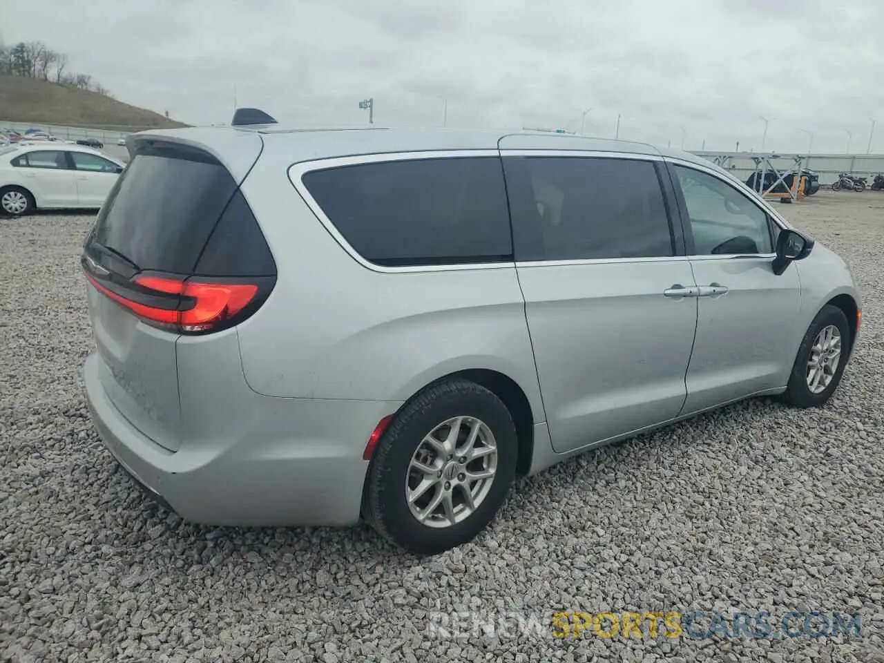 3 Photograph of a damaged car 2C4RC1BG9RR162386 CHRYSLER PACIFICA 2024