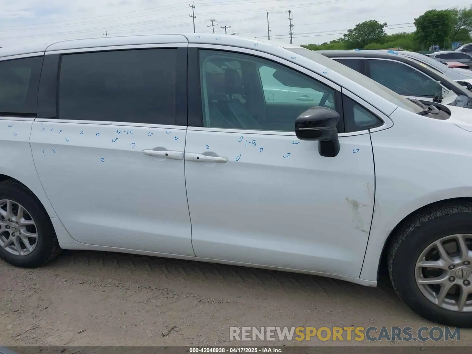 13 Photograph of a damaged car 2C4RC1BG9RR167328 CHRYSLER PACIFICA 2024