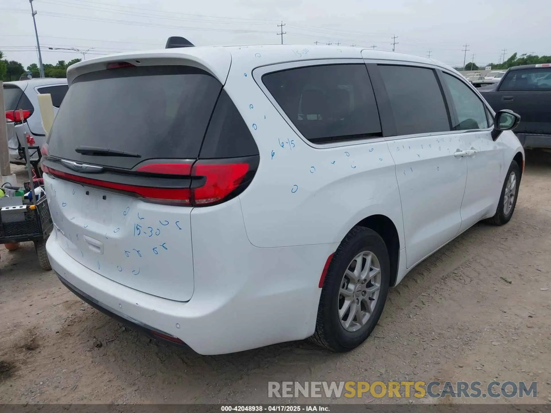 4 Photograph of a damaged car 2C4RC1BG9RR167328 CHRYSLER PACIFICA 2024