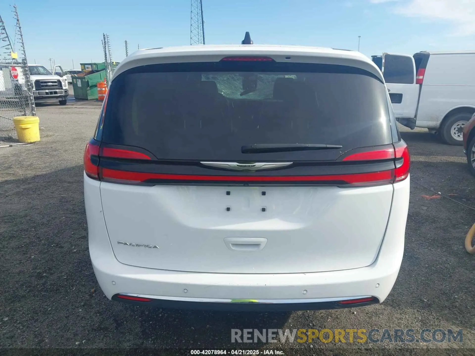 16 Photograph of a damaged car 2C4RC1BGXRR124925 CHRYSLER PACIFICA 2024