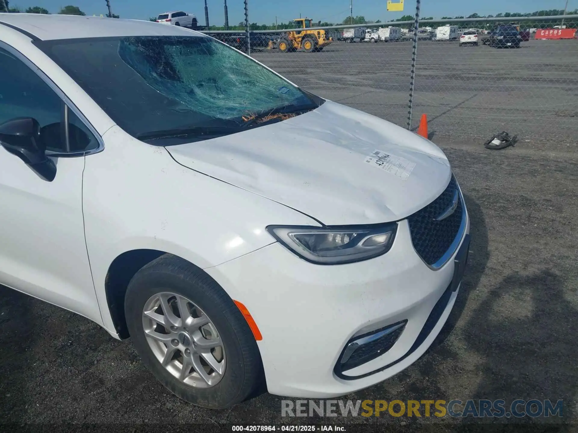 18 Photograph of a damaged car 2C4RC1BGXRR124925 CHRYSLER PACIFICA 2024