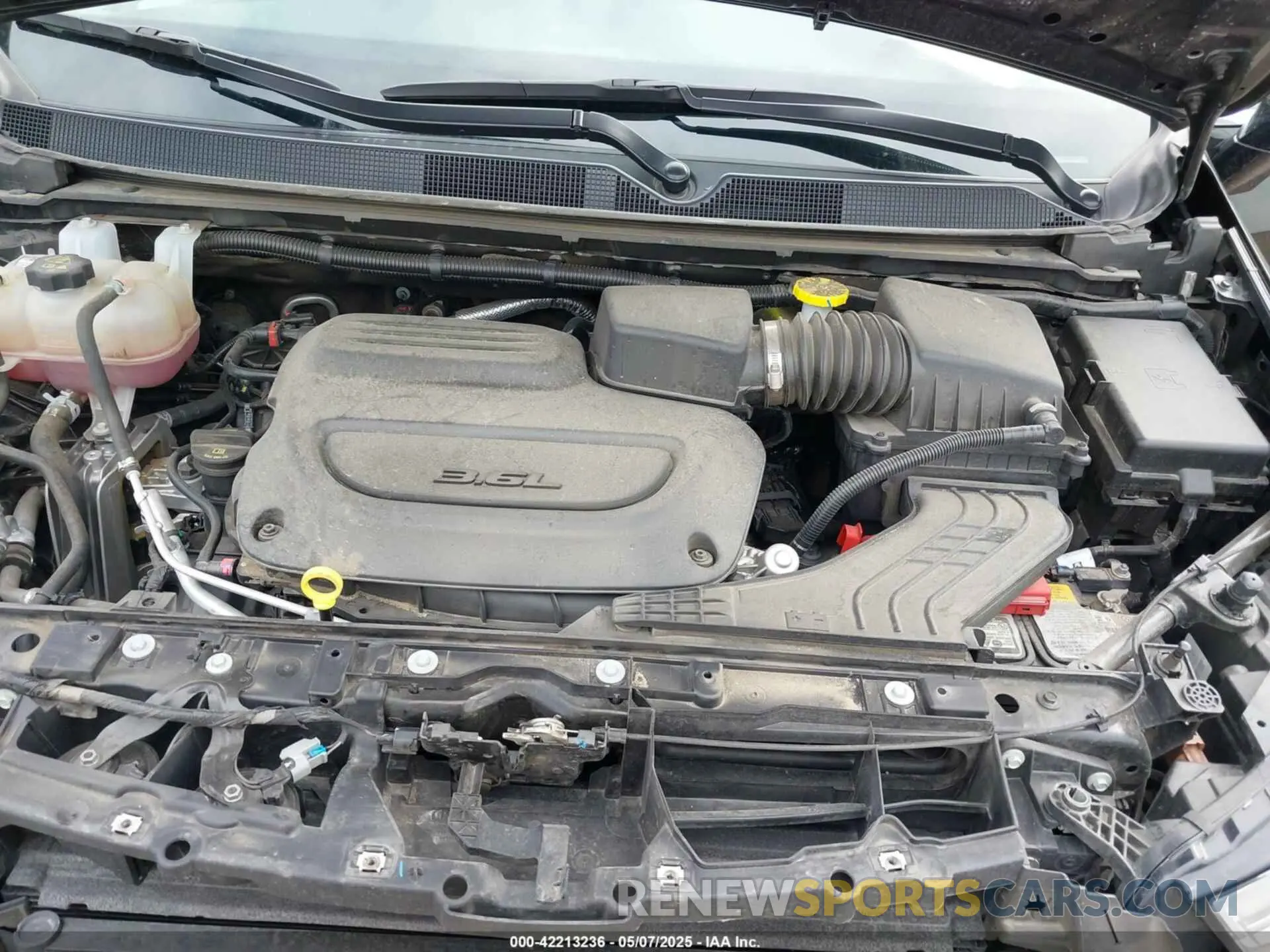 10 Photograph of a damaged car 2C4RC1BGXRR135925 CHRYSLER PACIFICA 2024