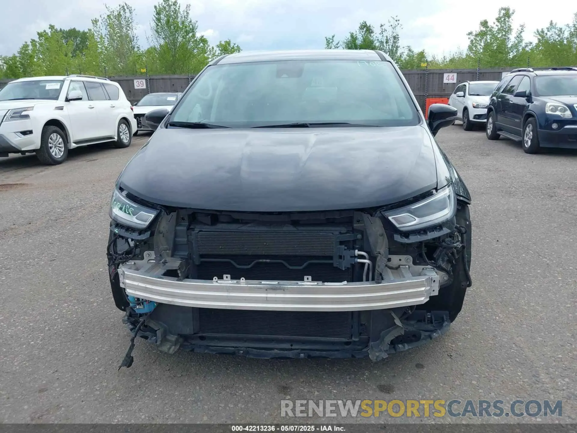 12 Photograph of a damaged car 2C4RC1BGXRR135925 CHRYSLER PACIFICA 2024