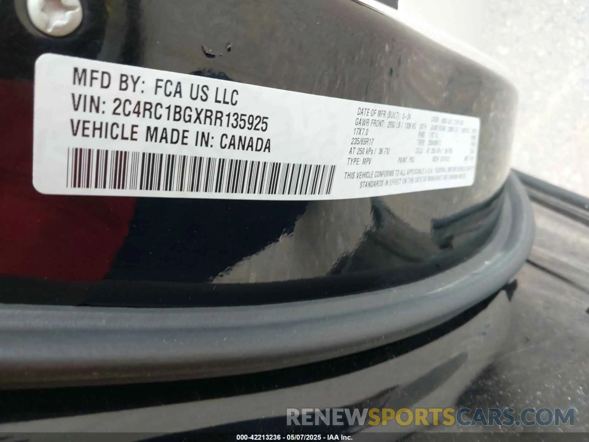 9 Photograph of a damaged car 2C4RC1BGXRR135925 CHRYSLER PACIFICA 2024
