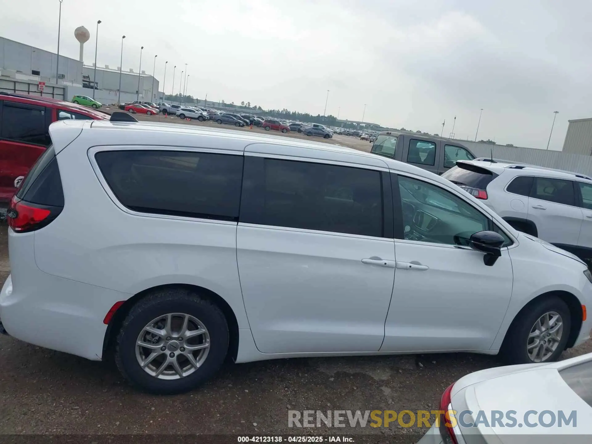 13 Photograph of a damaged car 2C4RC1BGXRR145399 CHRYSLER PACIFICA 2024