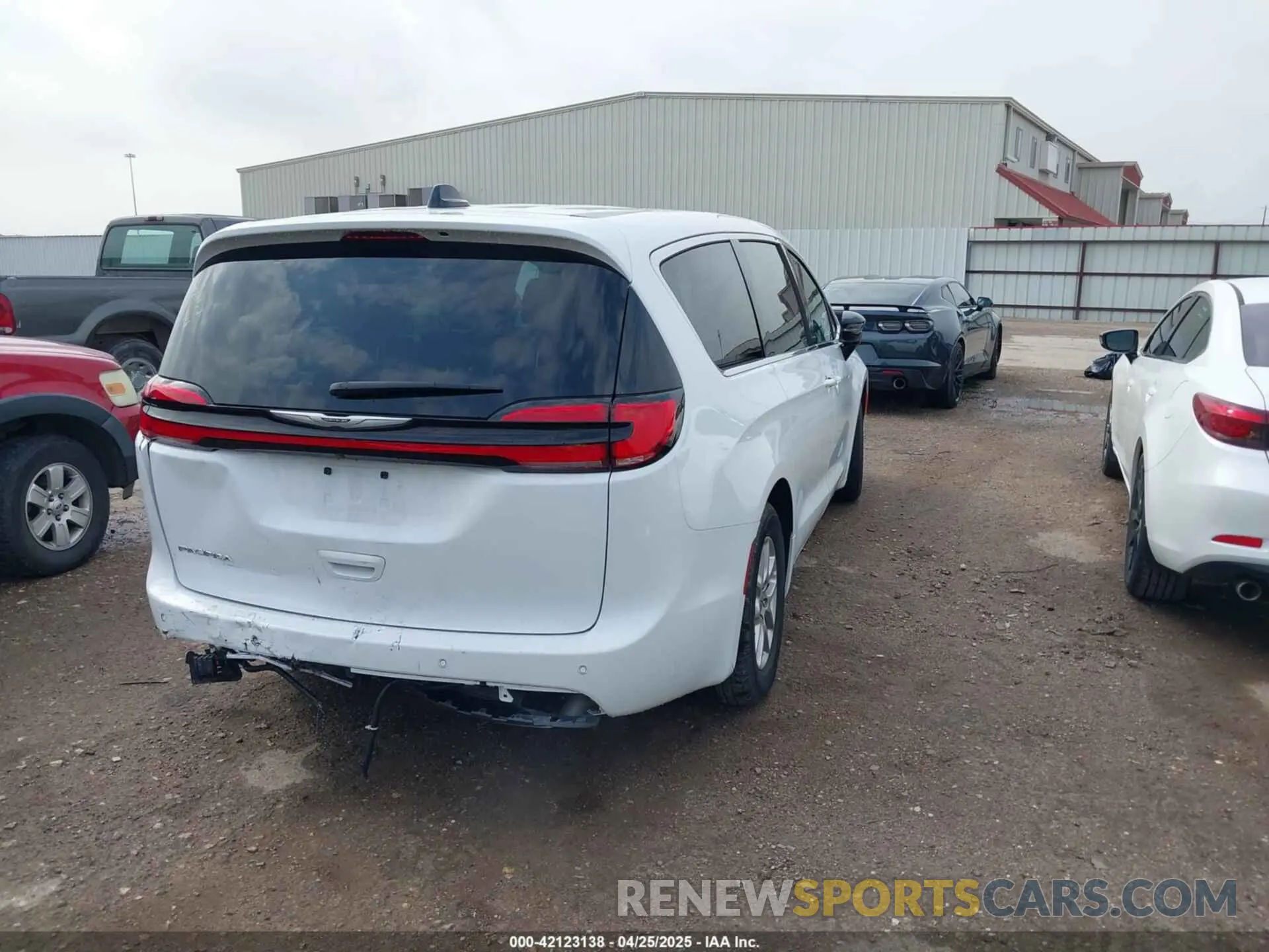 4 Photograph of a damaged car 2C4RC1BGXRR145399 CHRYSLER PACIFICA 2024