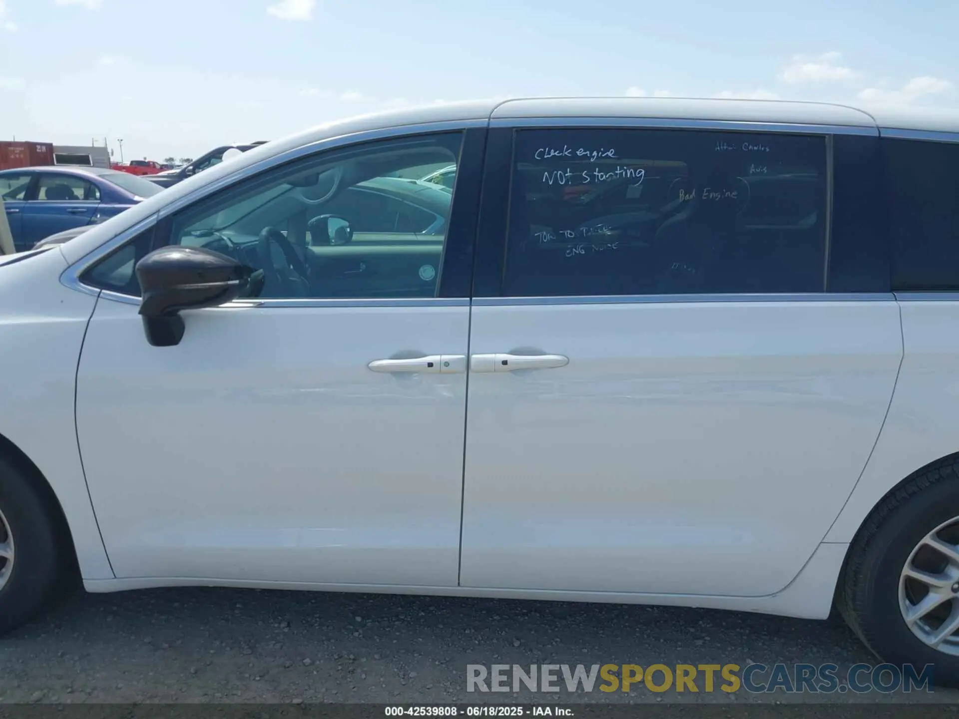 14 Photograph of a damaged car 2C4RC1BGXRR145550 CHRYSLER PACIFICA 2024