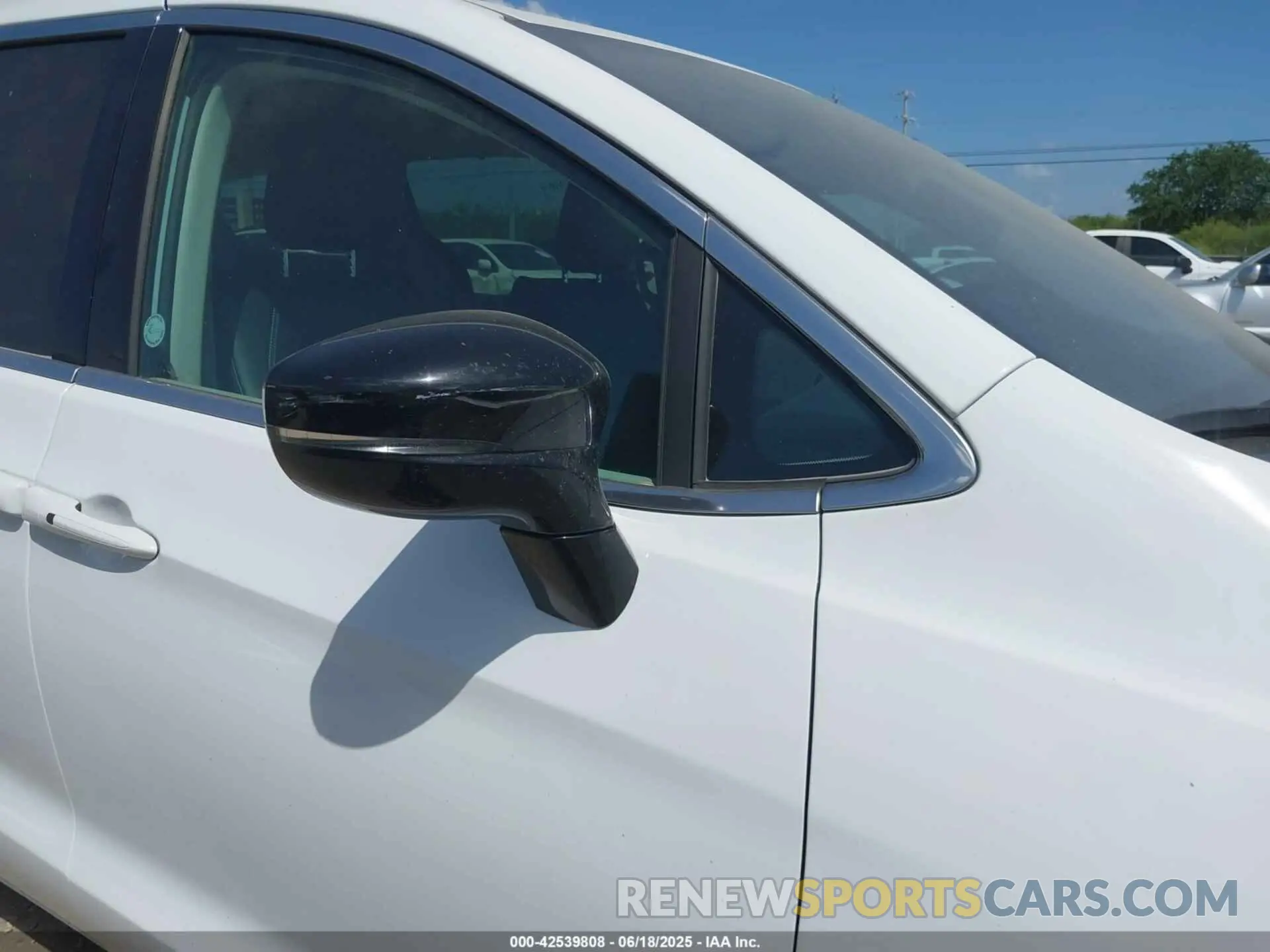 17 Photograph of a damaged car 2C4RC1BGXRR145550 CHRYSLER PACIFICA 2024