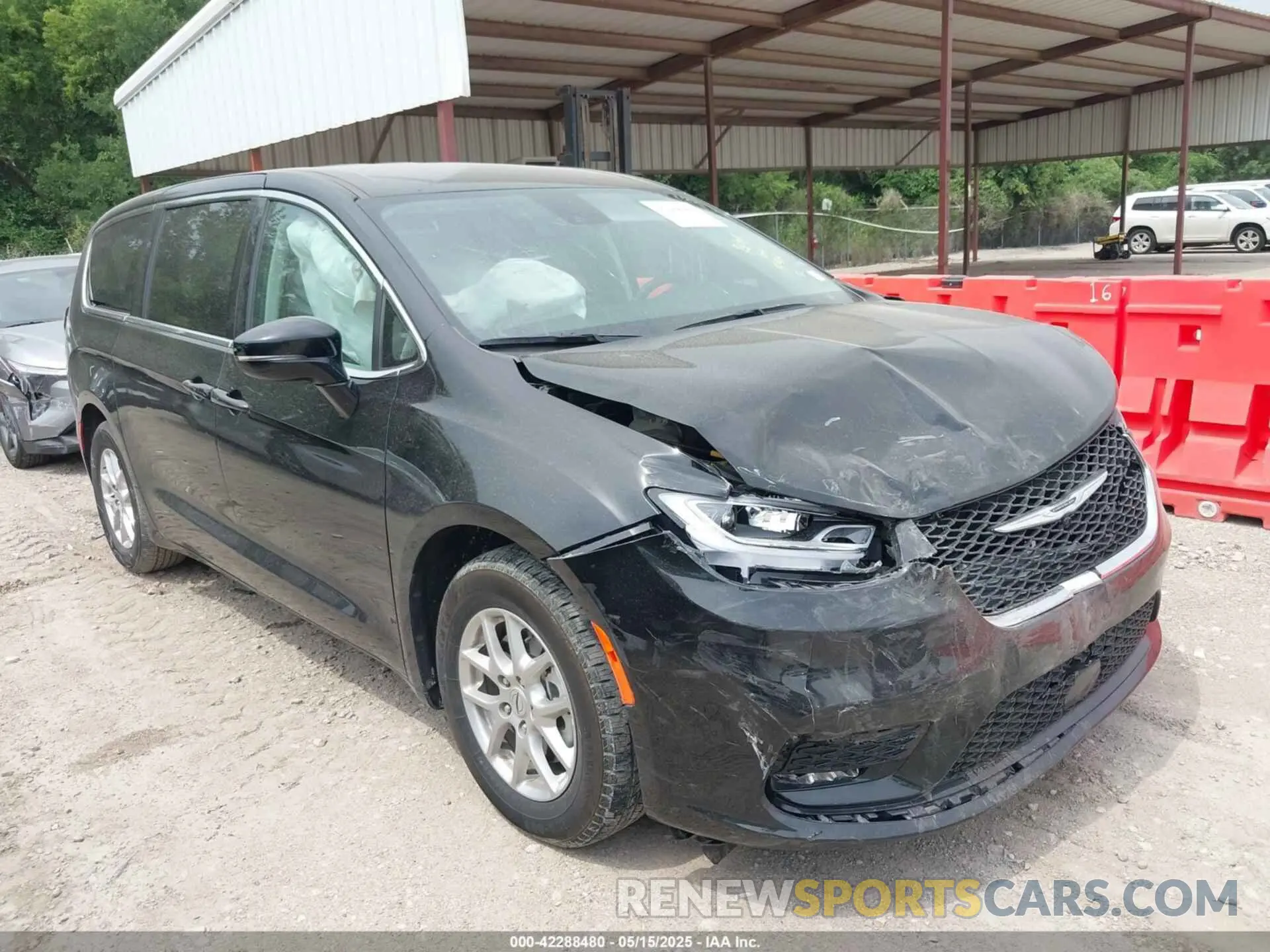 1 Photograph of a damaged car 2C4RC1BGXRR151574 CHRYSLER PACIFICA 2024