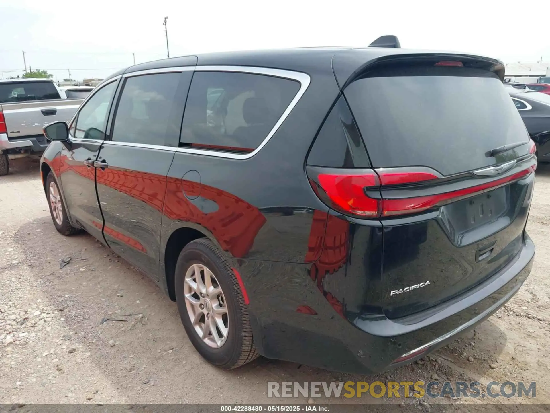 3 Photograph of a damaged car 2C4RC1BGXRR151574 CHRYSLER PACIFICA 2024