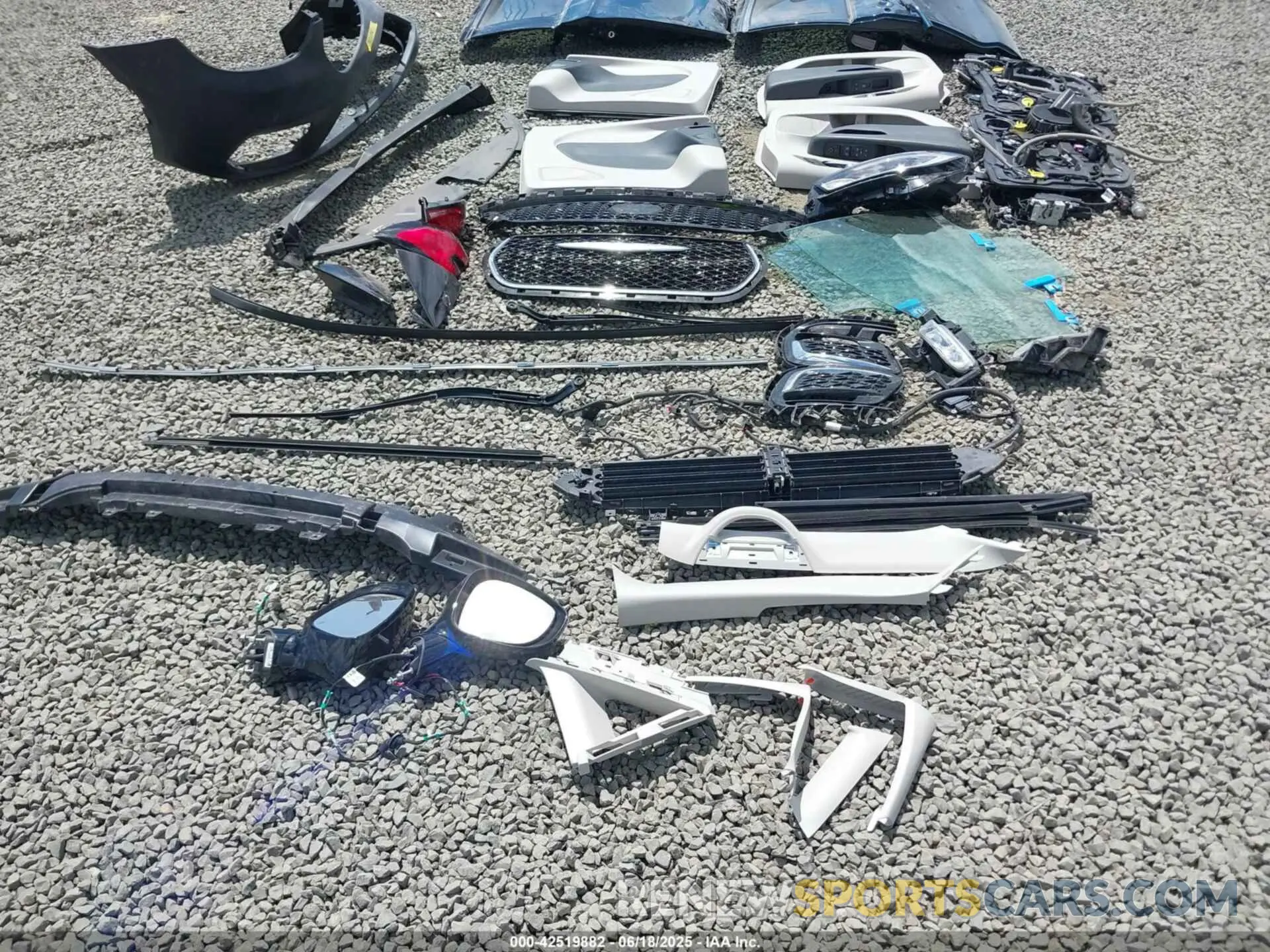19 Photograph of a damaged car 2C4RC1BGXRR186924 CHRYSLER PACIFICA 2024