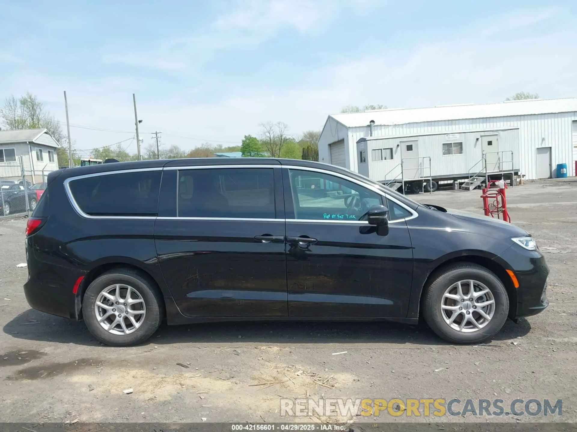 13 Photograph of a damaged car 2C4RC1FG3RR154388 CHRYSLER PACIFICA 2024