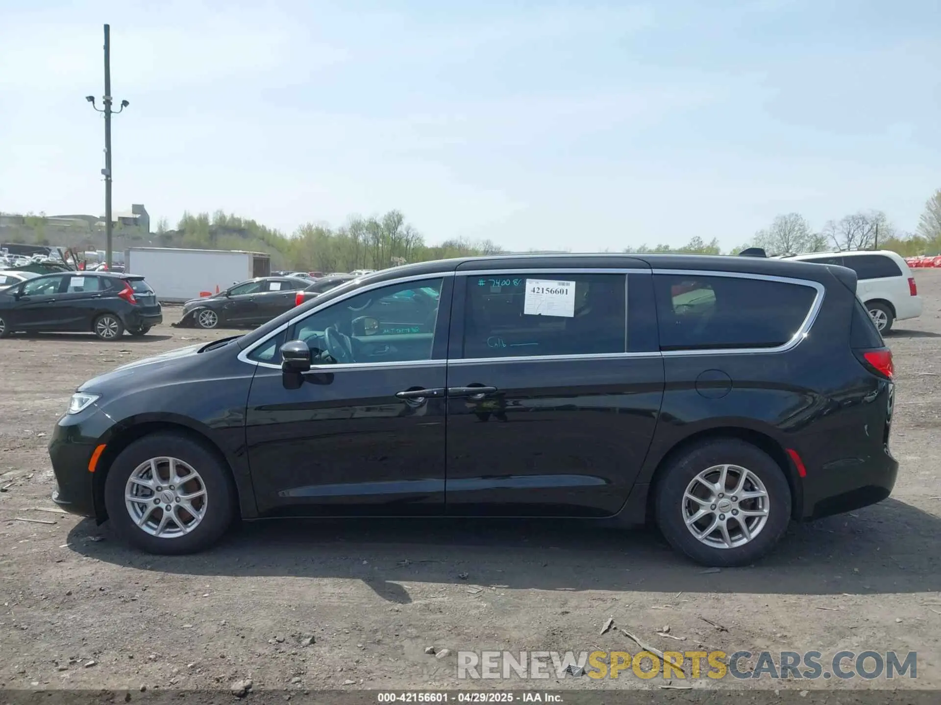 14 Photograph of a damaged car 2C4RC1FG3RR154388 CHRYSLER PACIFICA 2024