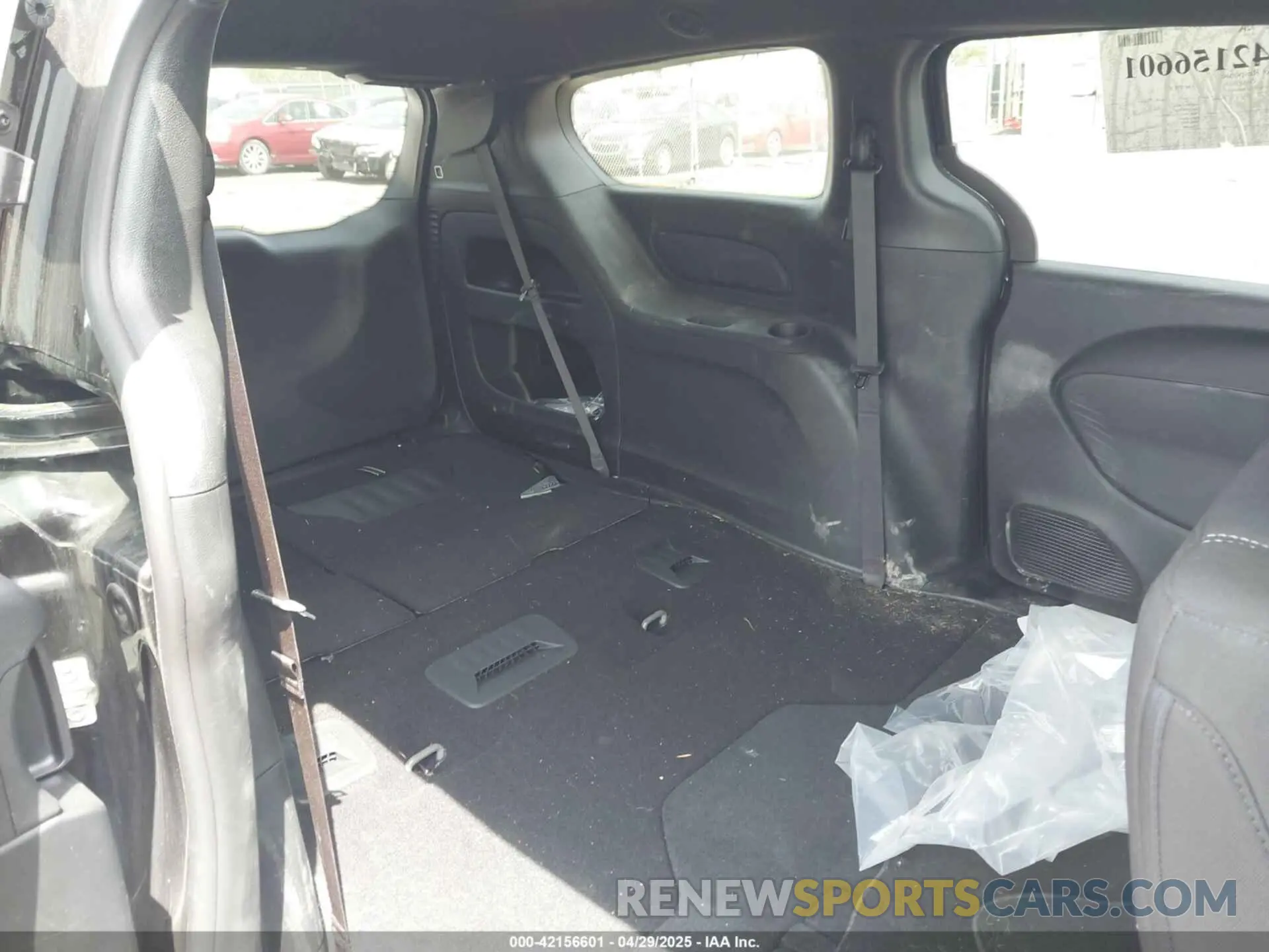 8 Photograph of a damaged car 2C4RC1FG3RR154388 CHRYSLER PACIFICA 2024