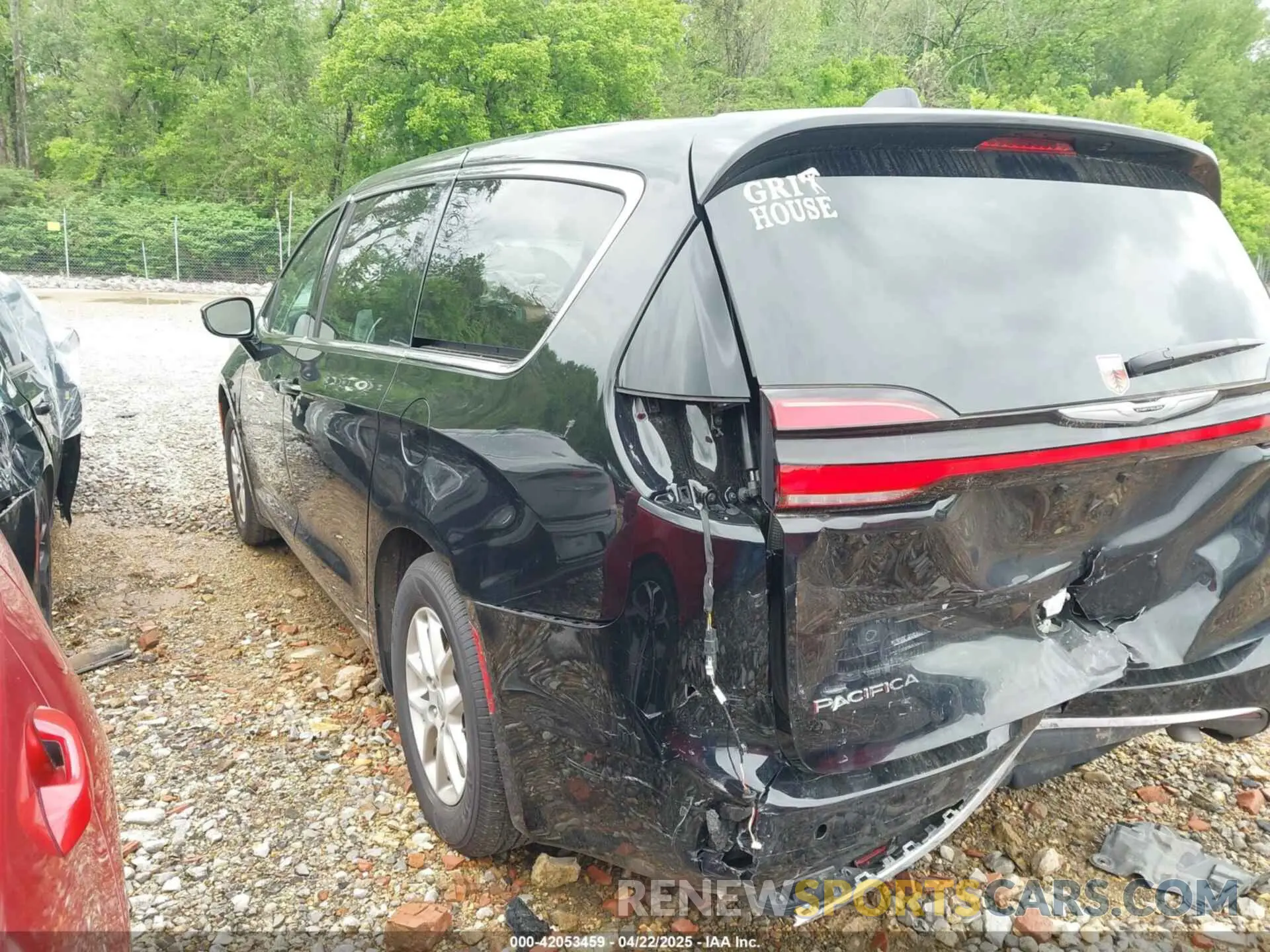 14 Photograph of a damaged car 2C4RC1FG6RR200439 CHRYSLER PACIFICA 2024