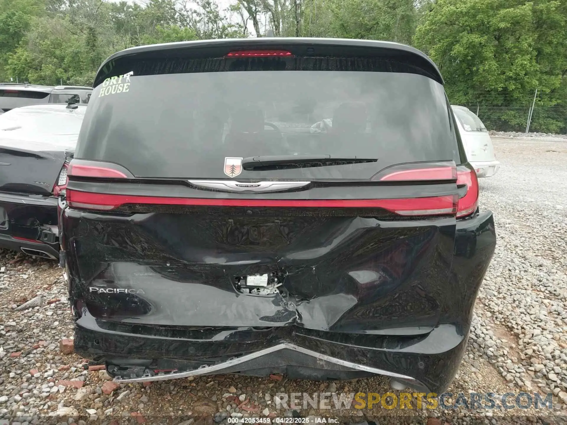 16 Photograph of a damaged car 2C4RC1FG6RR200439 CHRYSLER PACIFICA 2024