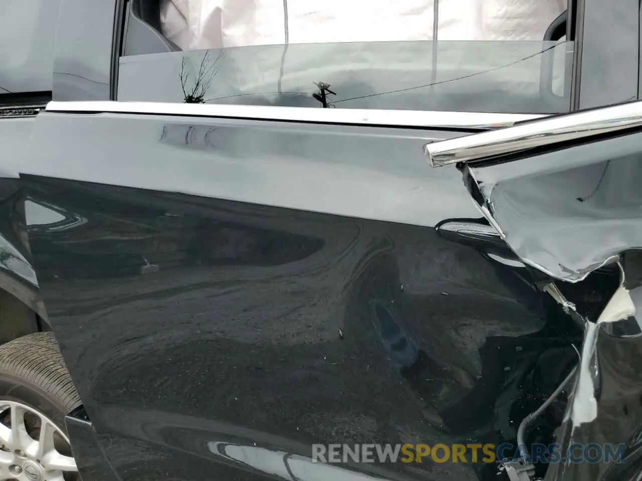 11 Photograph of a damaged car 2C4RC1FG8RR144018 CHRYSLER PACIFICA 2024