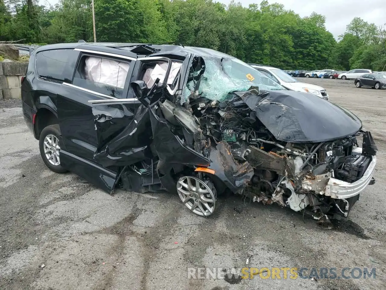 4 Photograph of a damaged car 2C4RC1FG8RR144018 CHRYSLER PACIFICA 2024