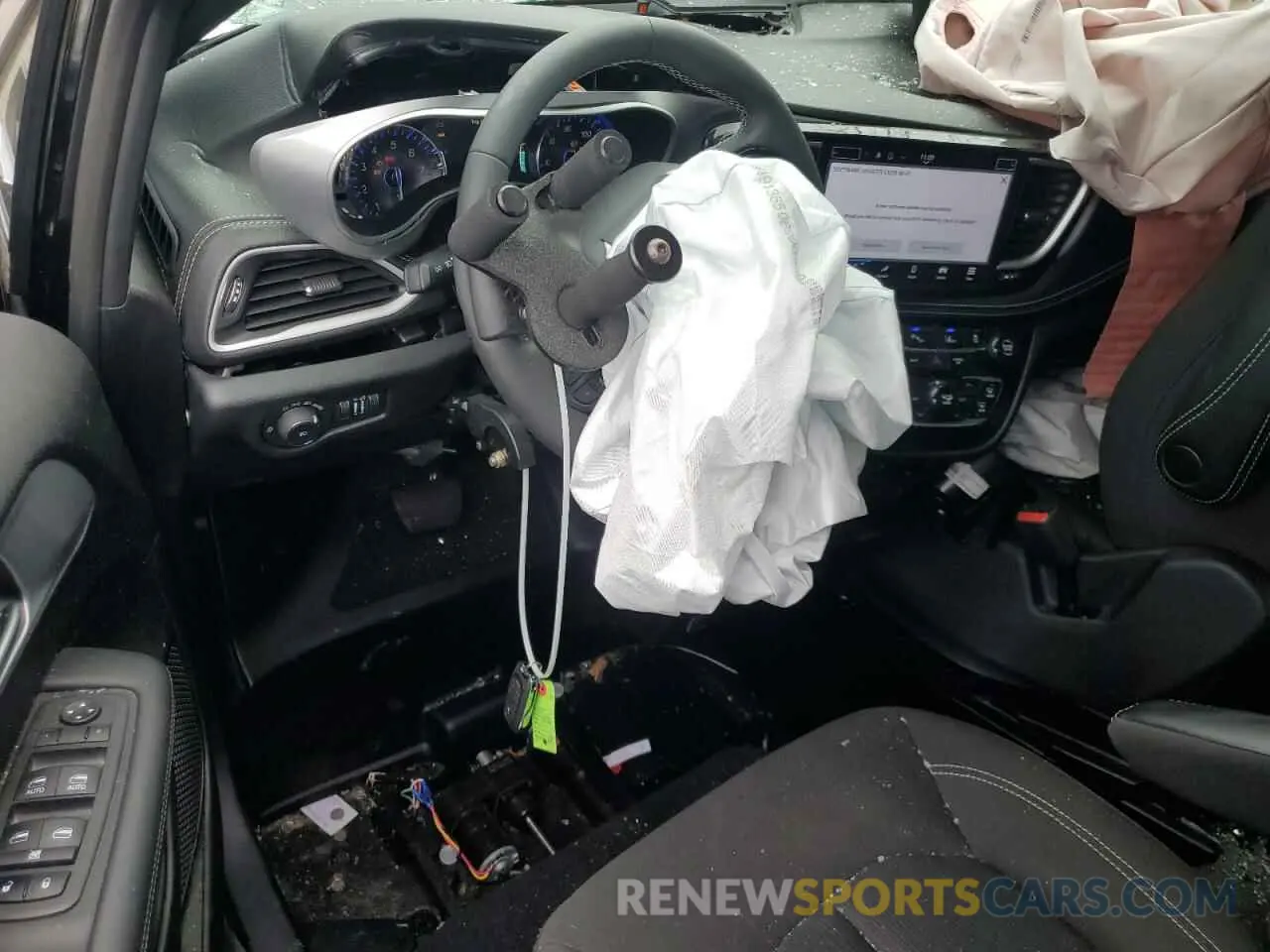 8 Photograph of a damaged car 2C4RC1FG8RR144018 CHRYSLER PACIFICA 2024