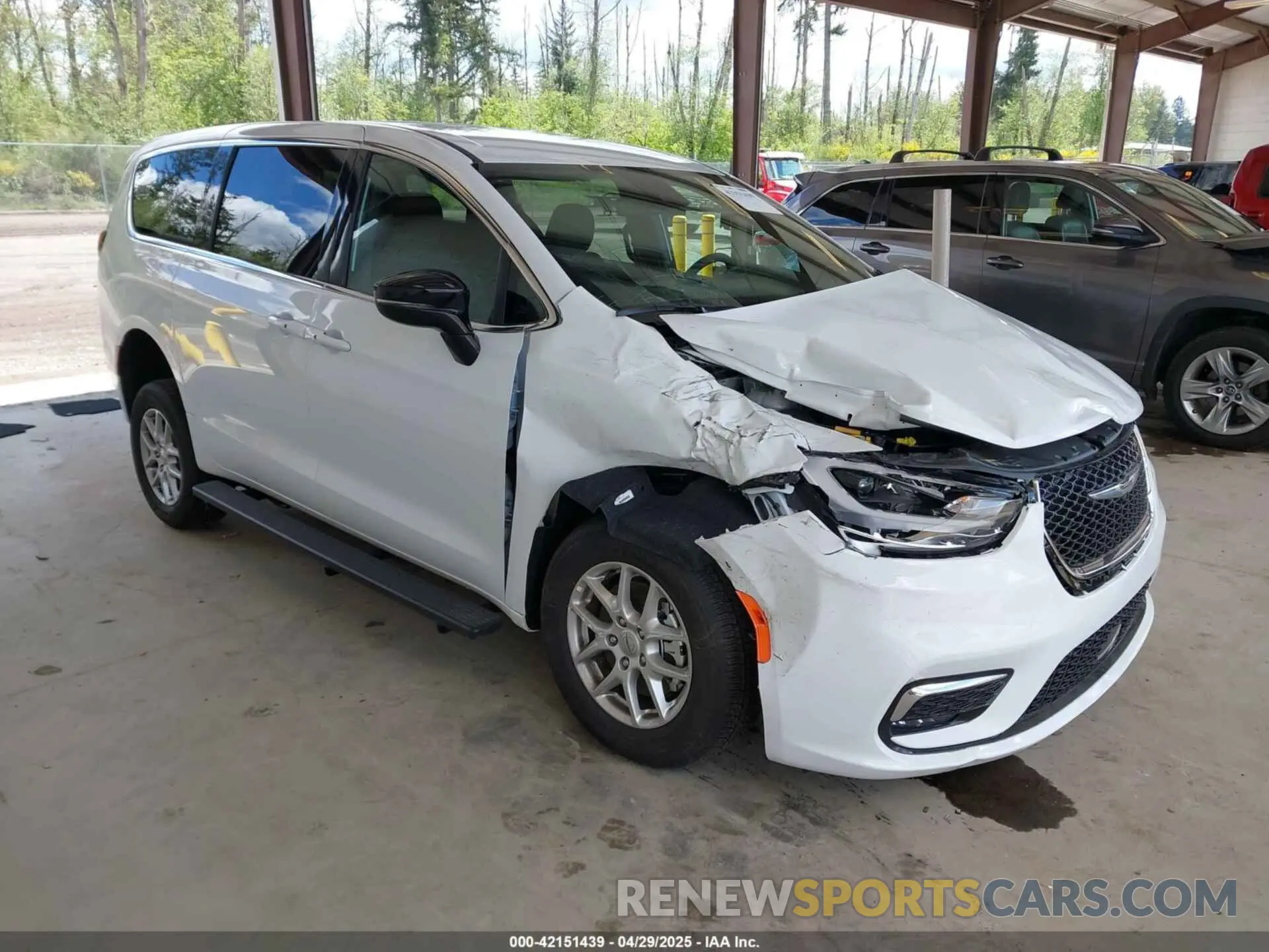 1 Photograph of a damaged car 2C4RC1FG8RR197639 CHRYSLER PACIFICA 2024