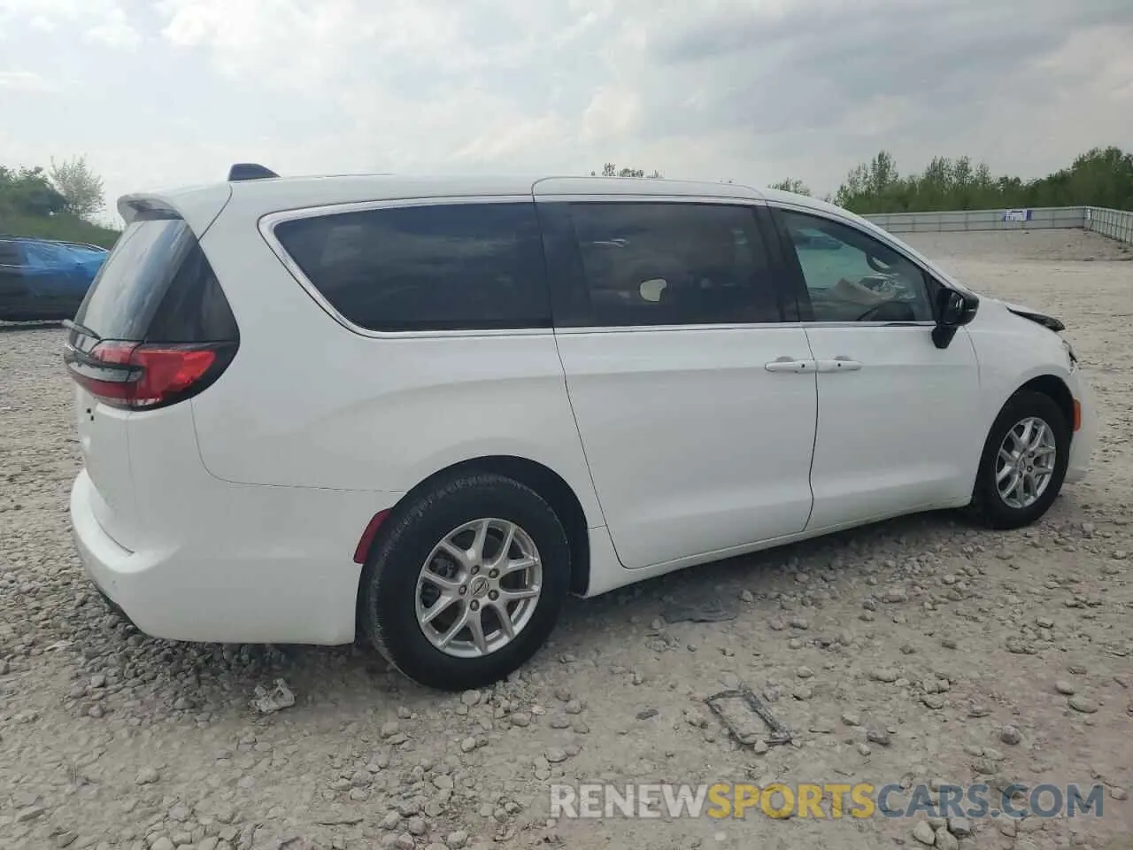 3 Photograph of a damaged car 2C4RC1FGXRR135546 CHRYSLER PACIFICA 2024