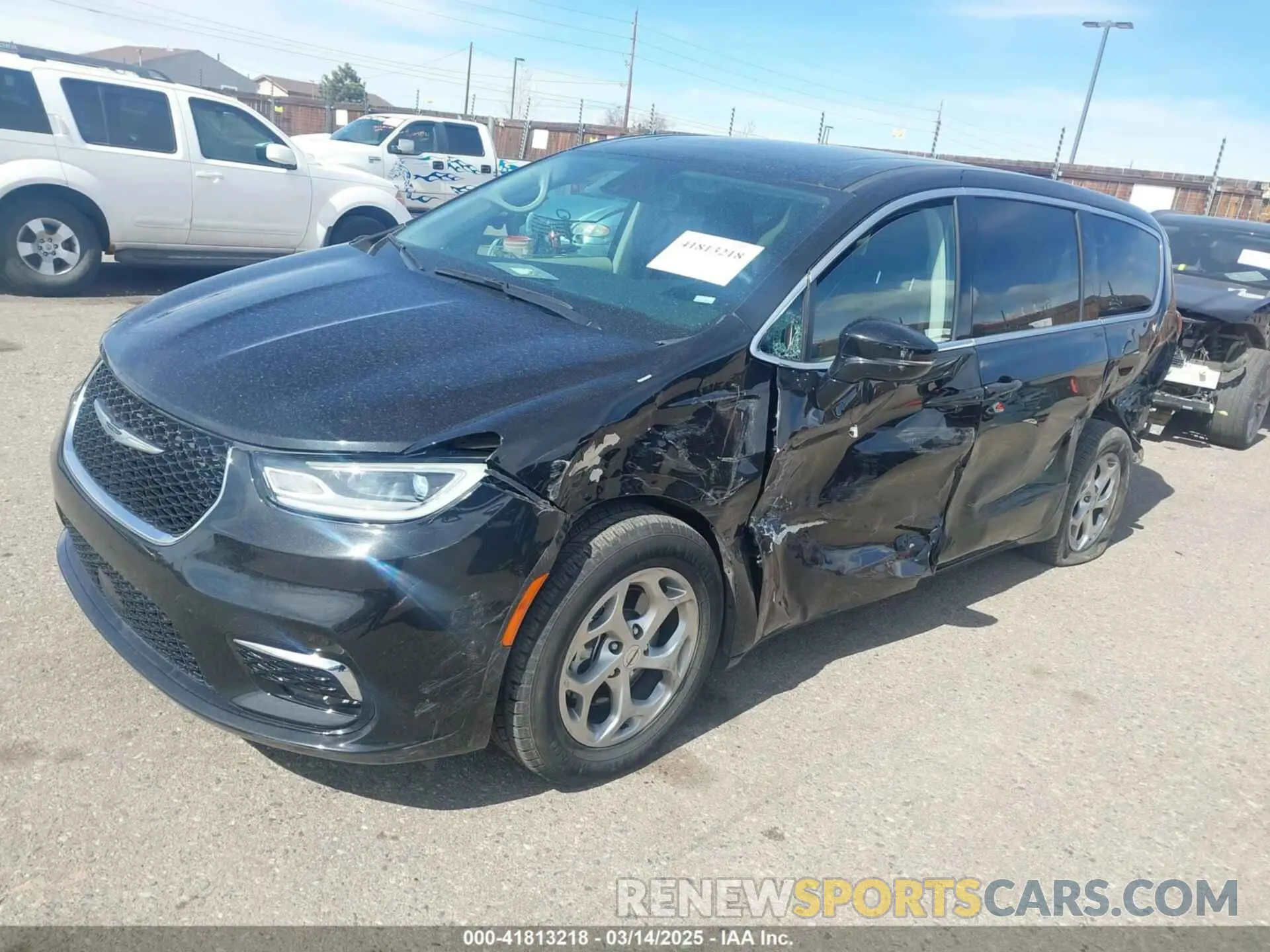 2 Photograph of a damaged car 2C4RC1GG3RR101916 CHRYSLER PACIFICA 2024