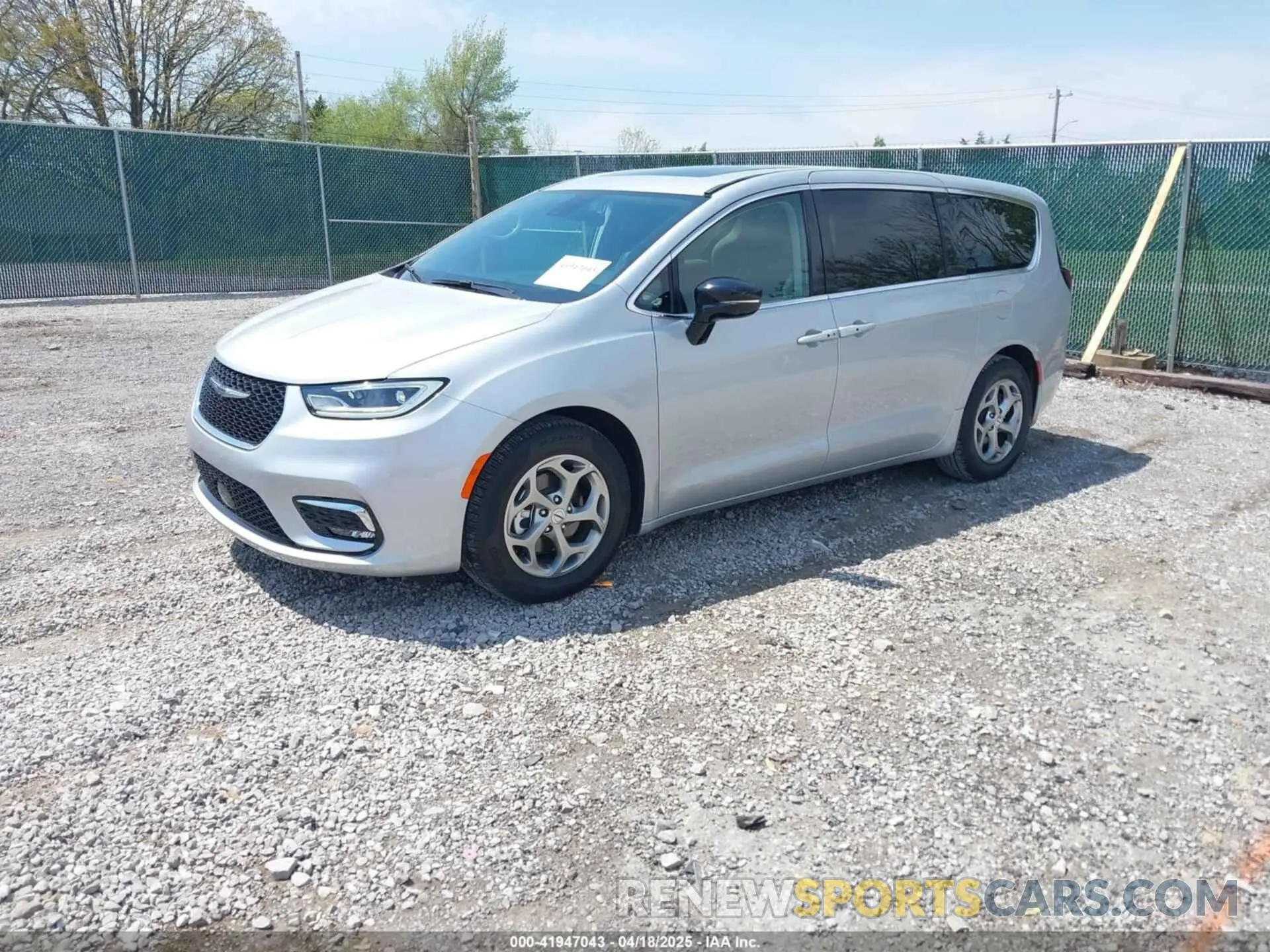 2 Photograph of a damaged car 2C4RC1GG3RR128050 CHRYSLER PACIFICA 2024